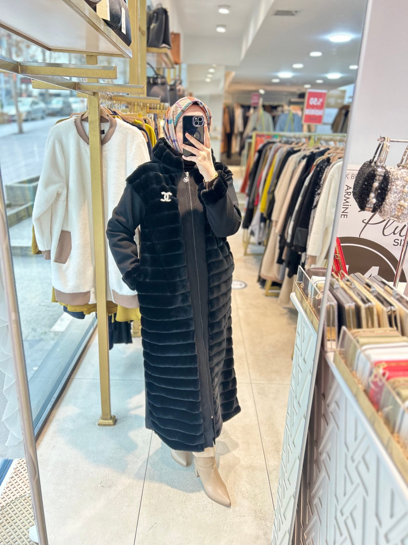 6514 Chanel Broşlu Angora Kaban