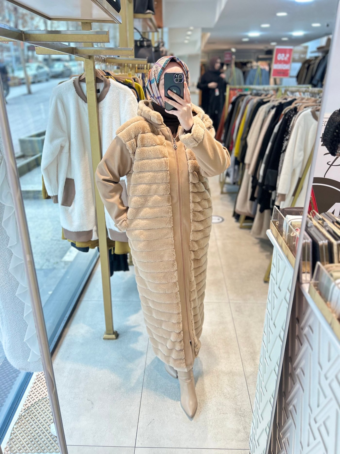 6514 Chanel Broşlu Angora Kaban