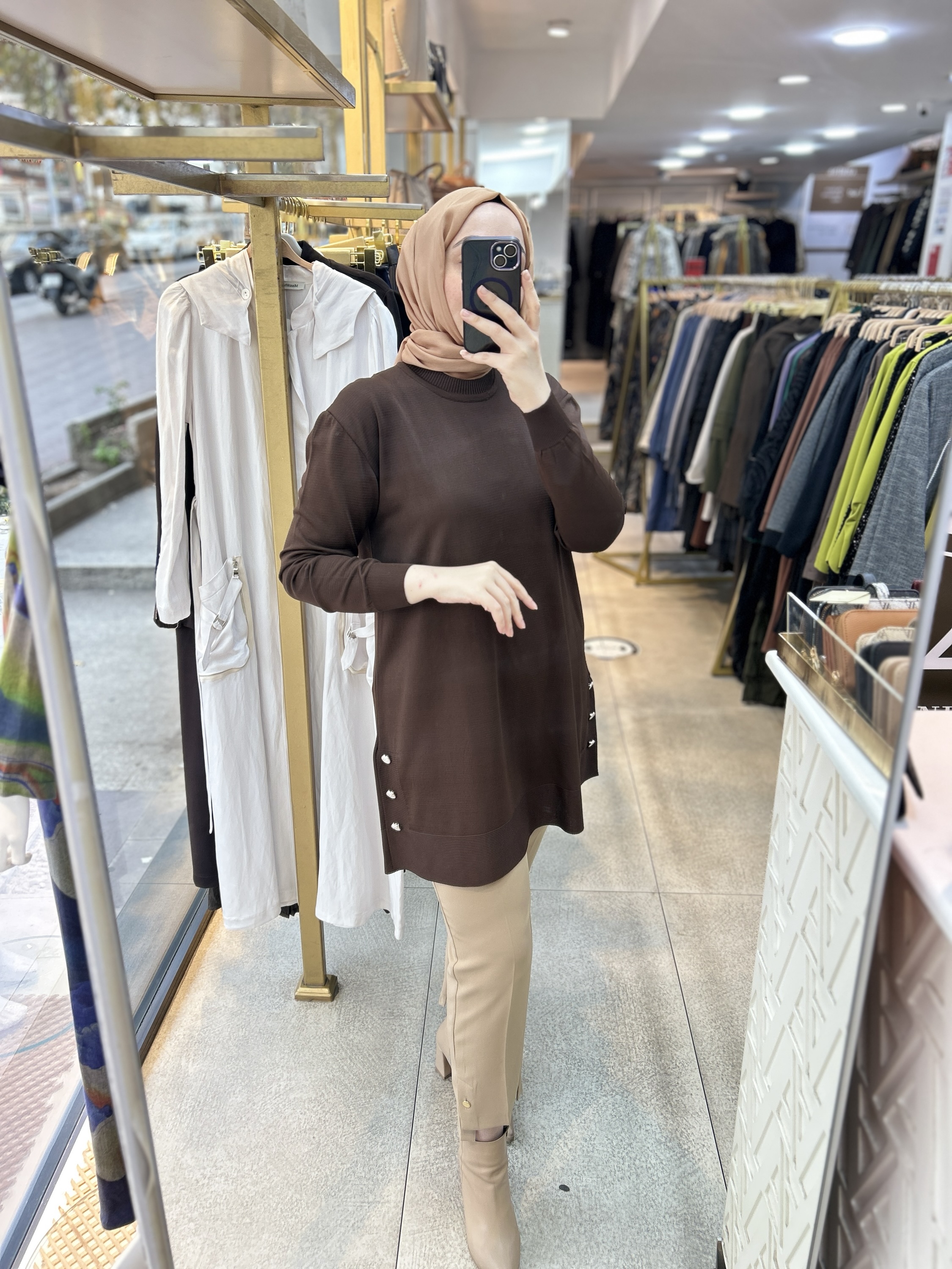 1130  Yan Düğme Detaylı Tunik - Görsel 4