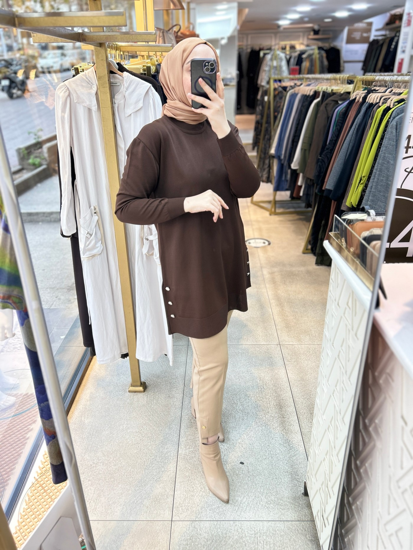 1130  Yan Düğme Detaylı Tunik