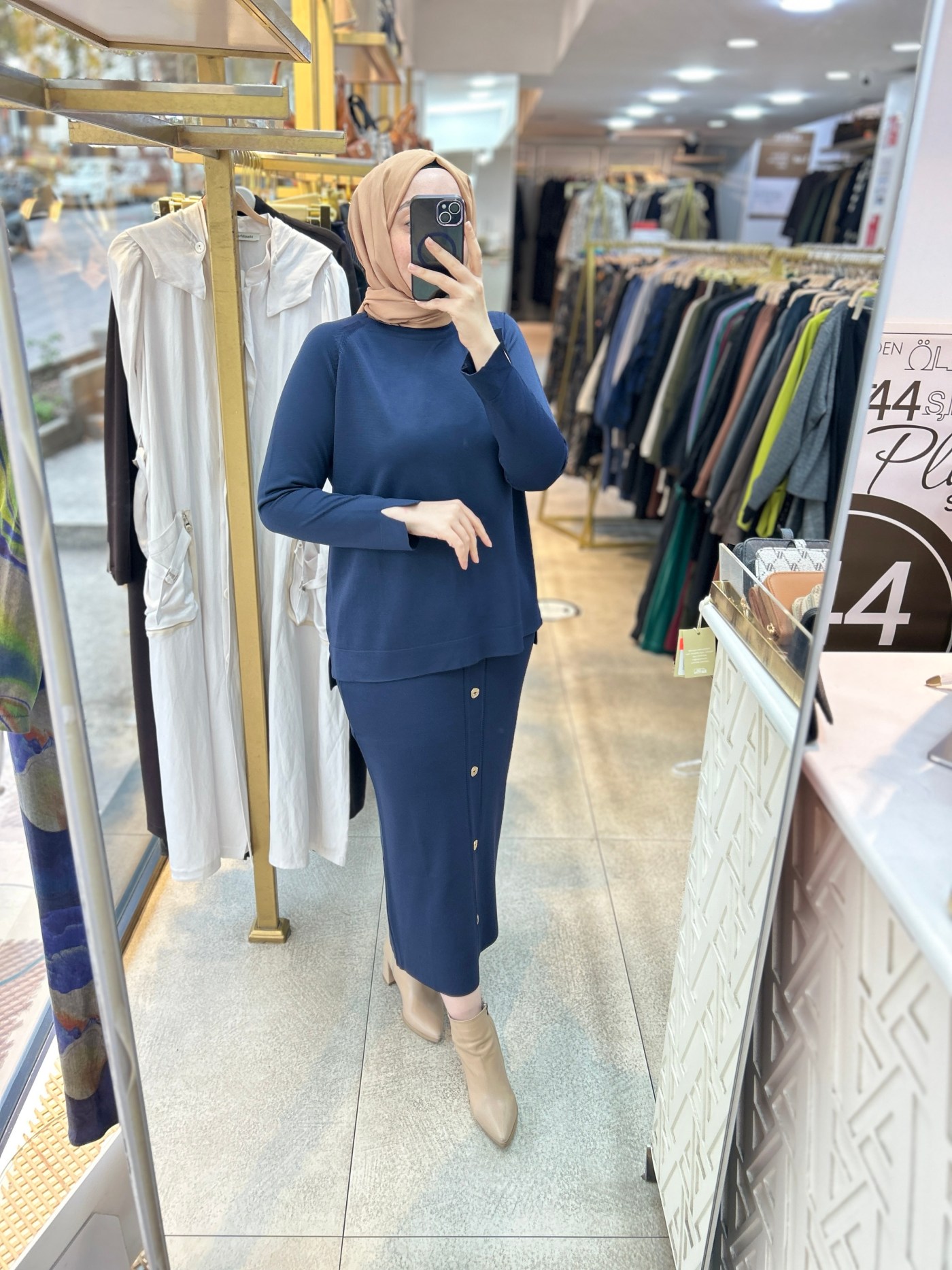 35332 Düğme Detaylı Takım