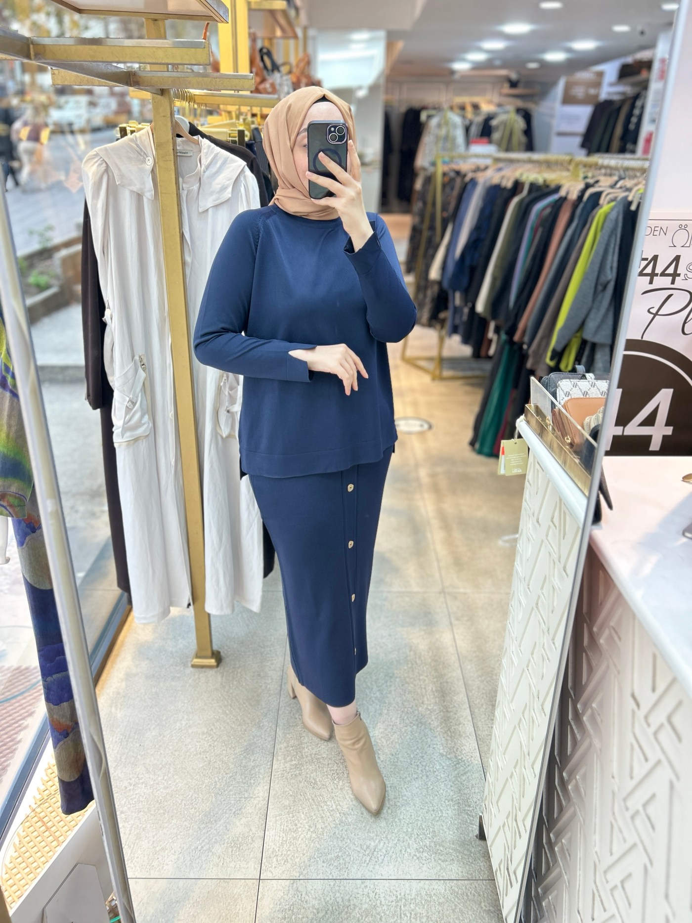 35332 Düğme Detaylı Takım