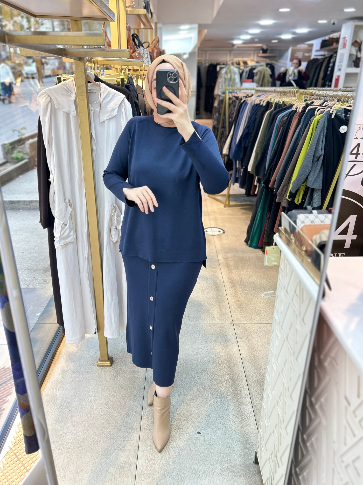 35332 Düğme Detaylı Takım