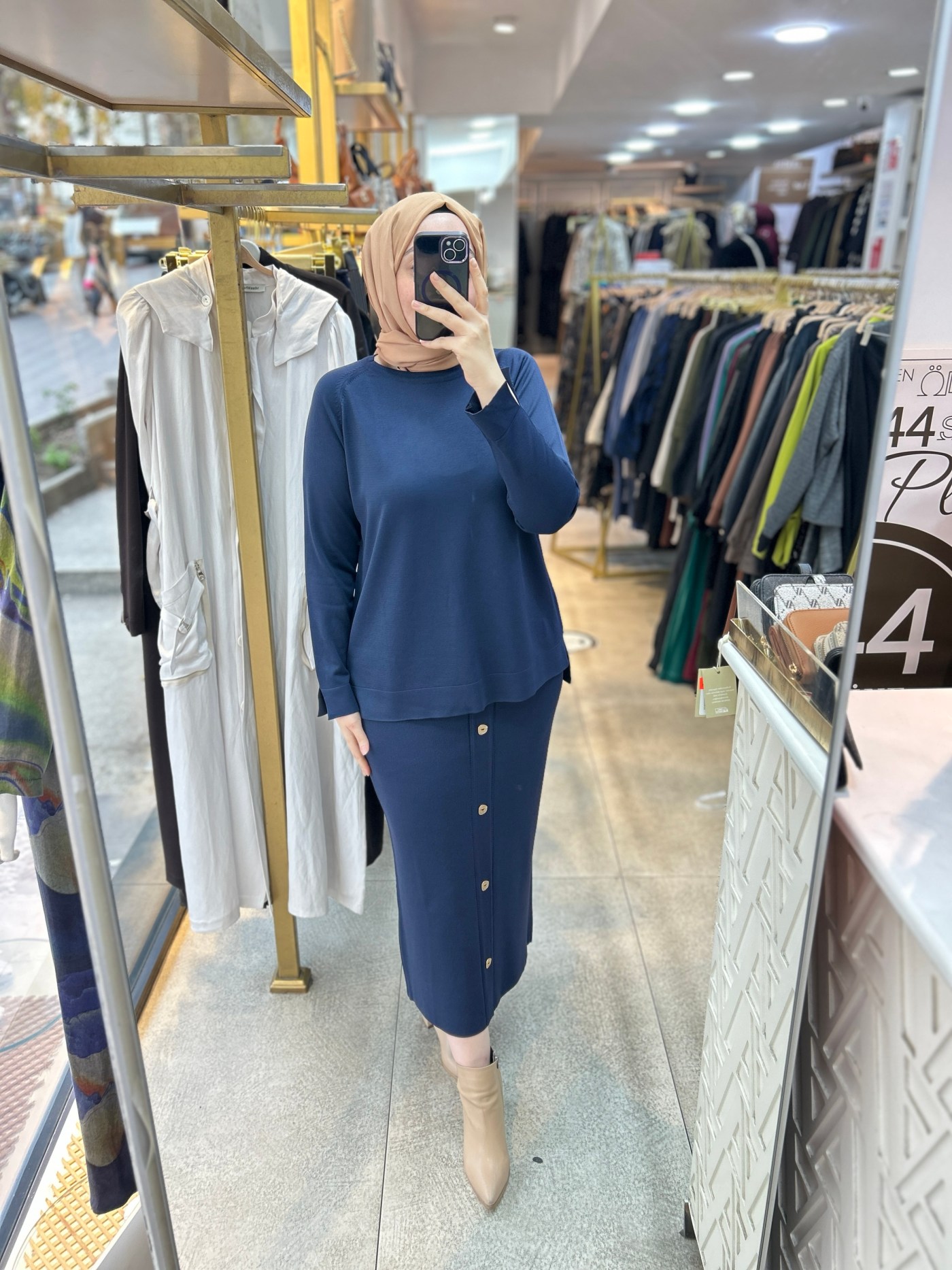 35332 Düğme Detaylı Takım