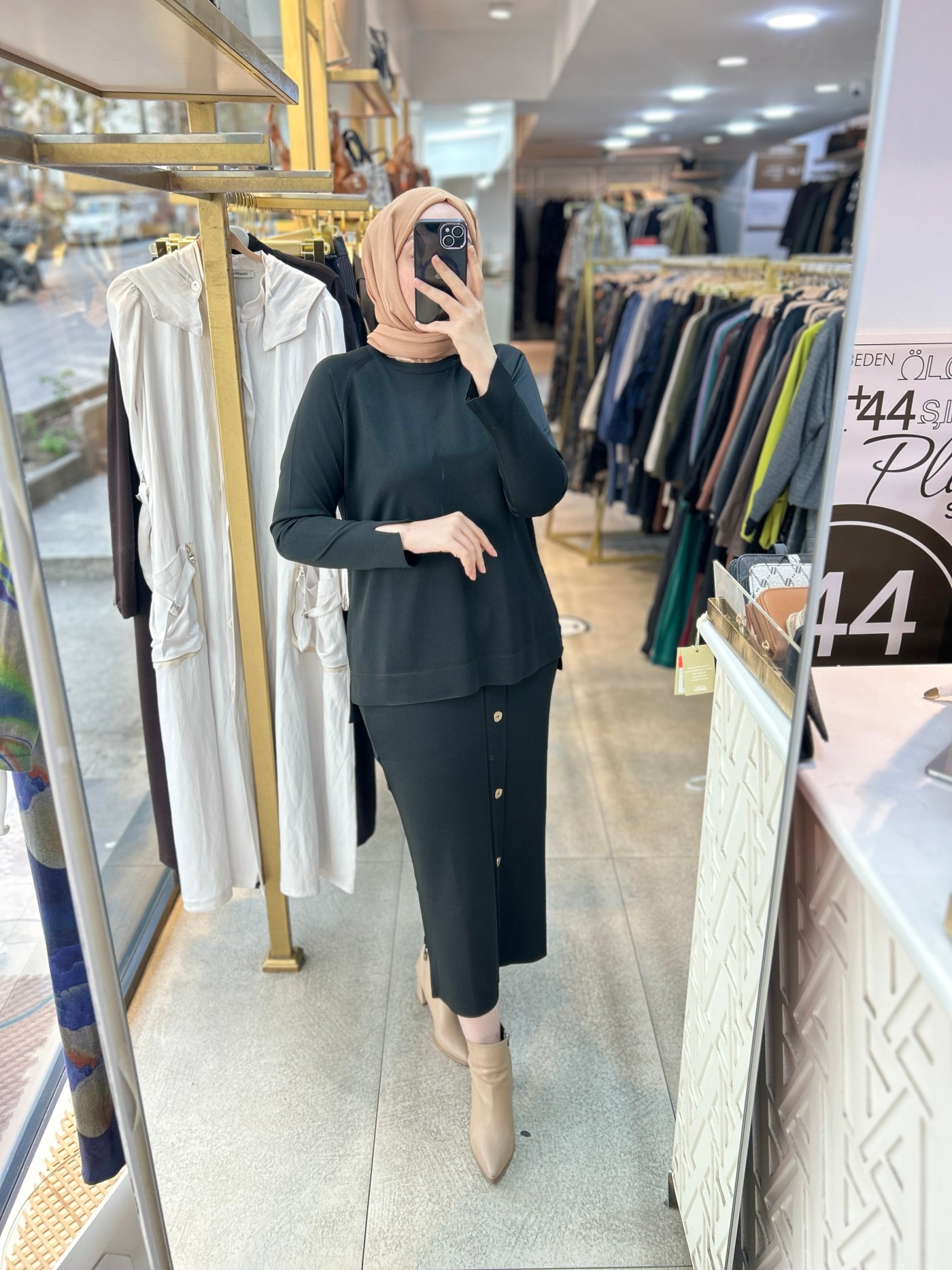 35332 Düğme Detaylı Takım