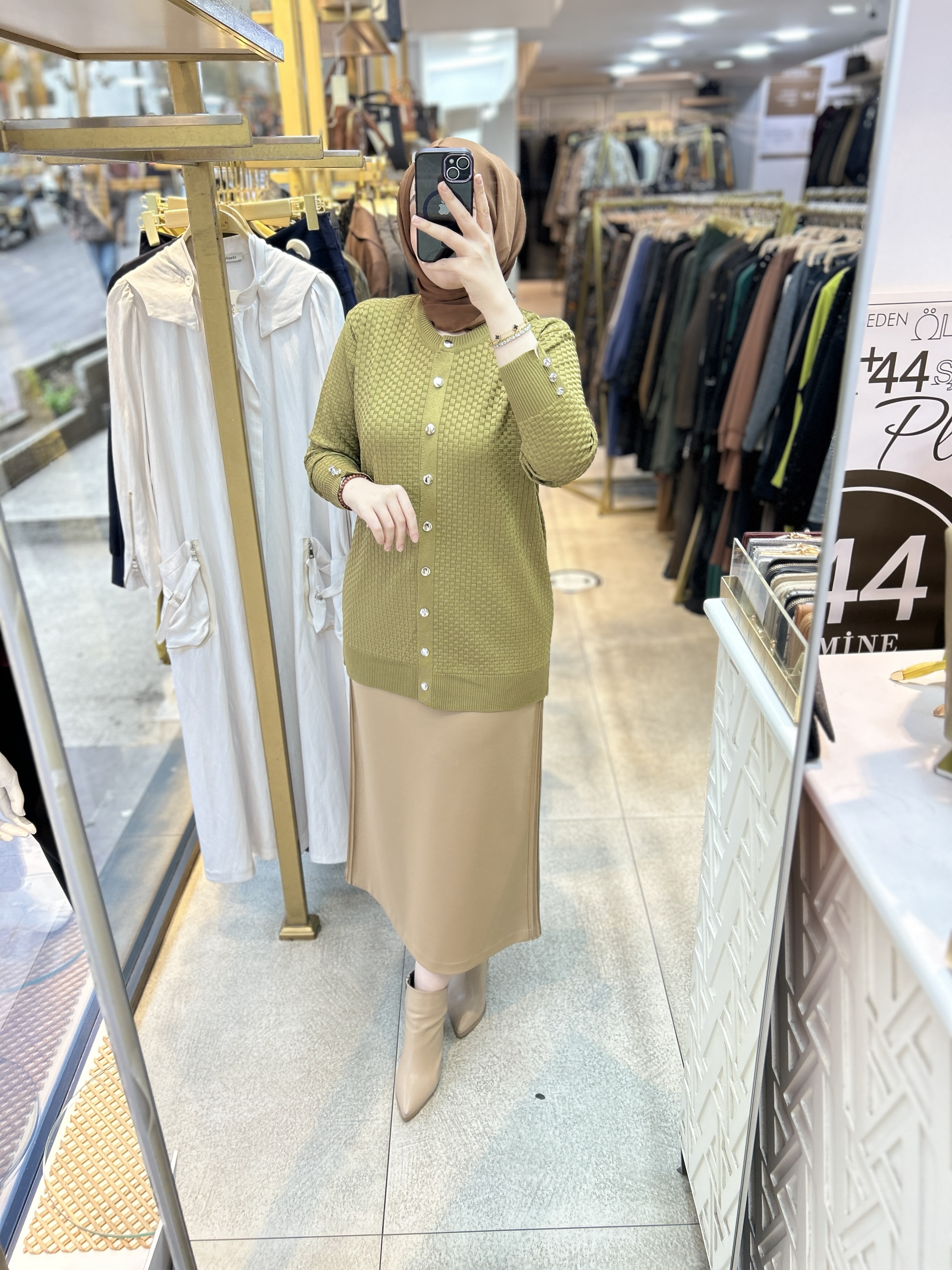 1705 KENDİSİNDEN DESENLİ TRİKO HIRKA - Görsel 29