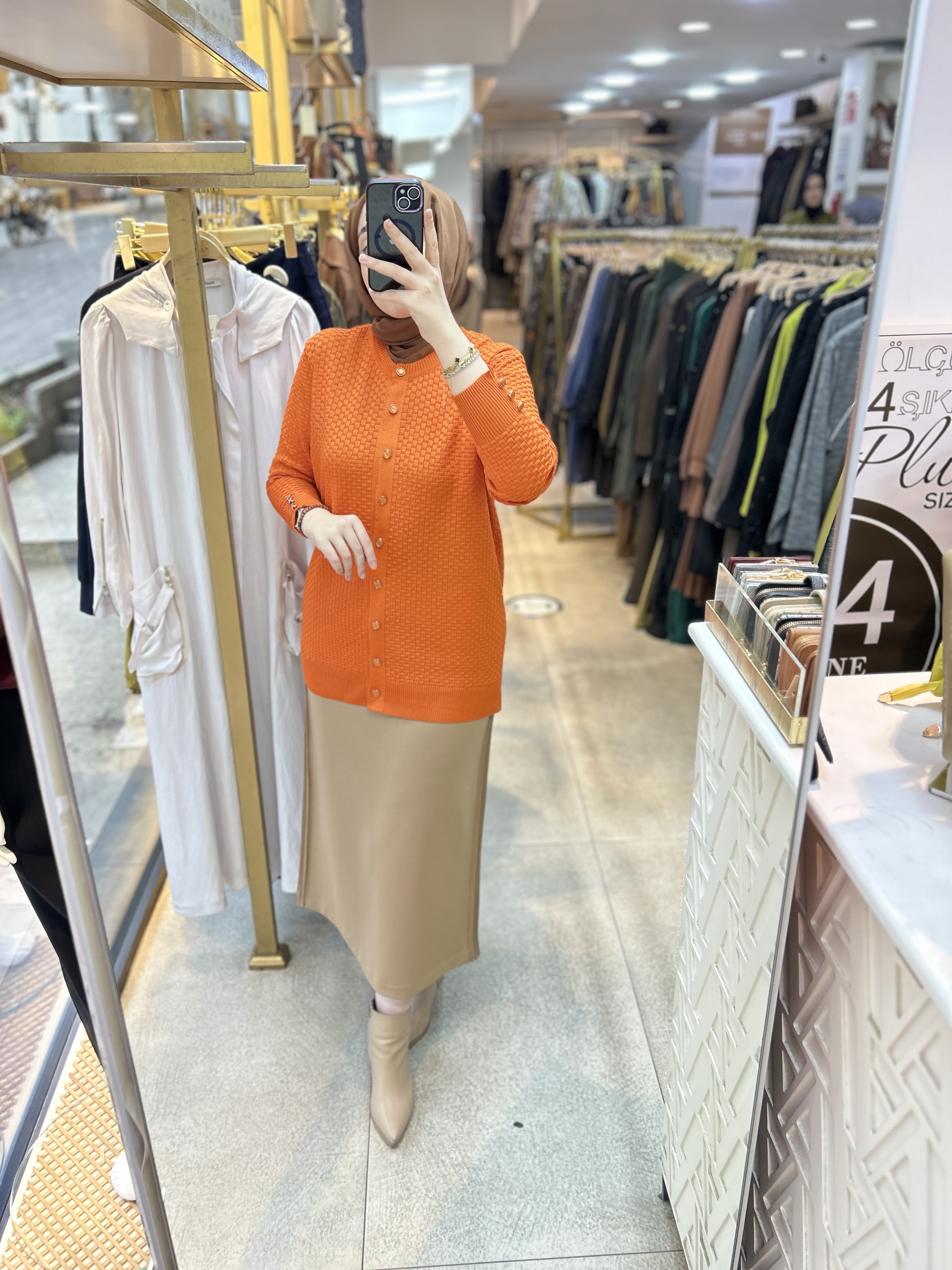 1705 KENDİSİNDEN DESENLİ TRİKO HIRKA - Görsel 24