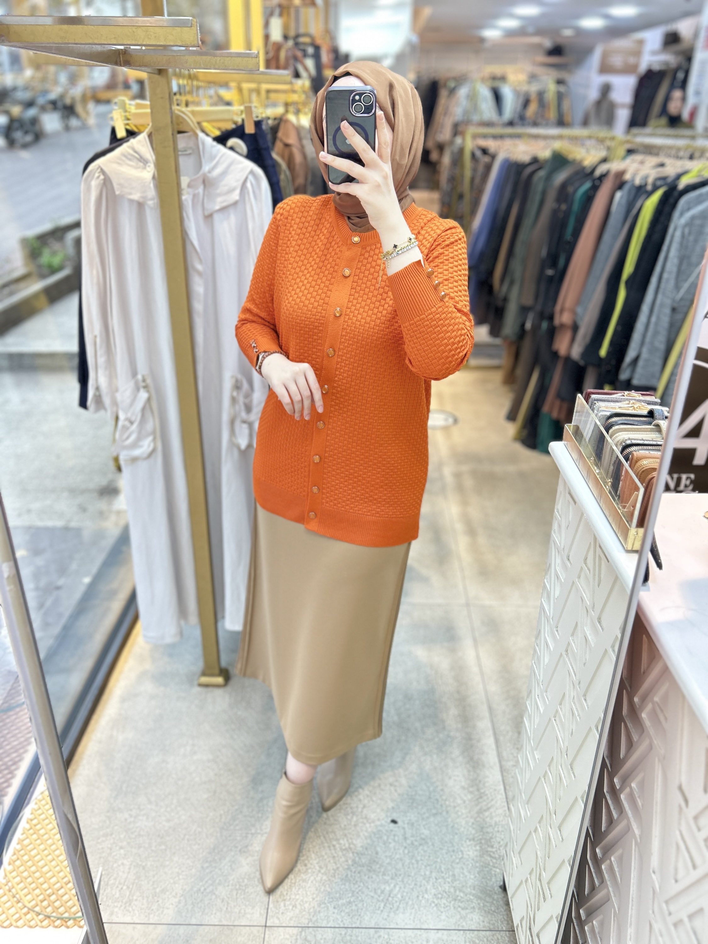 1705 KENDİSİNDEN DESENLİ TRİKO HIRKA - Görsel 23