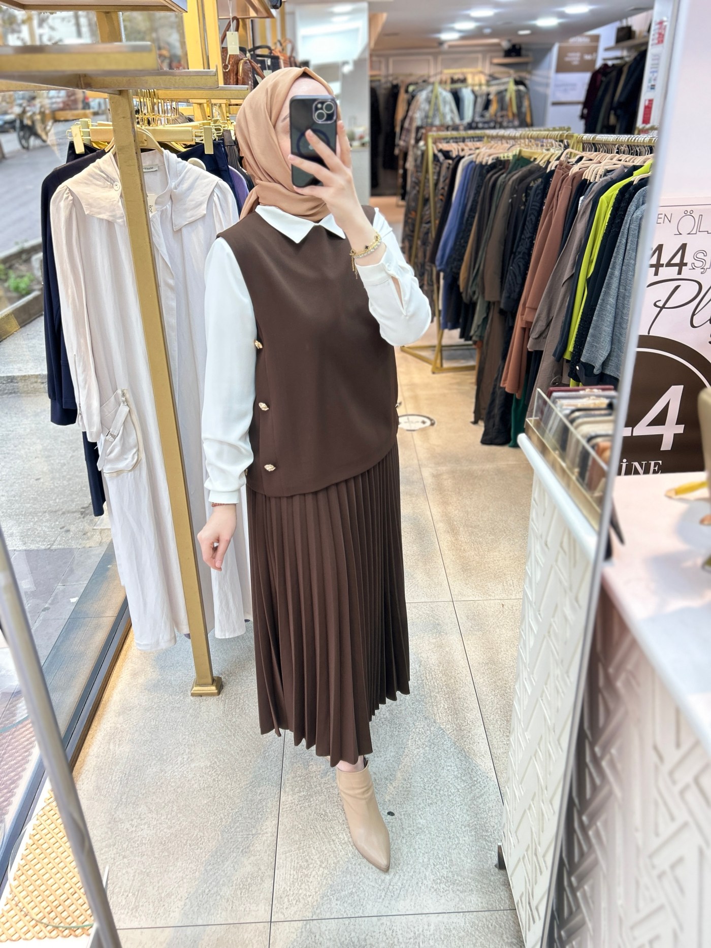 25K6007 BELLİ PİLİSELİ ETEKLİ TAKIM