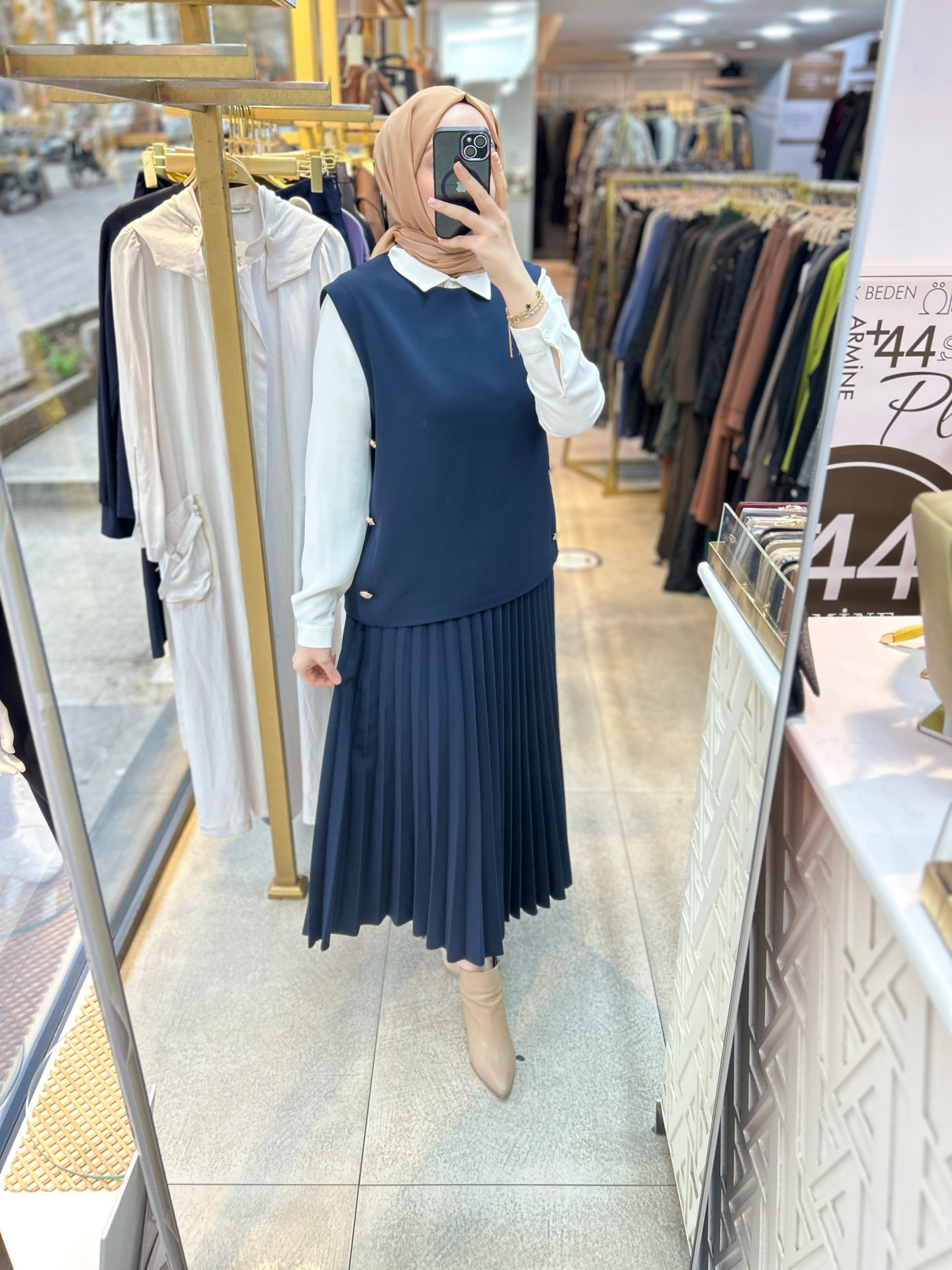 25K6007 BELLİ PİLİSELİ ETEKLİ TAKIM