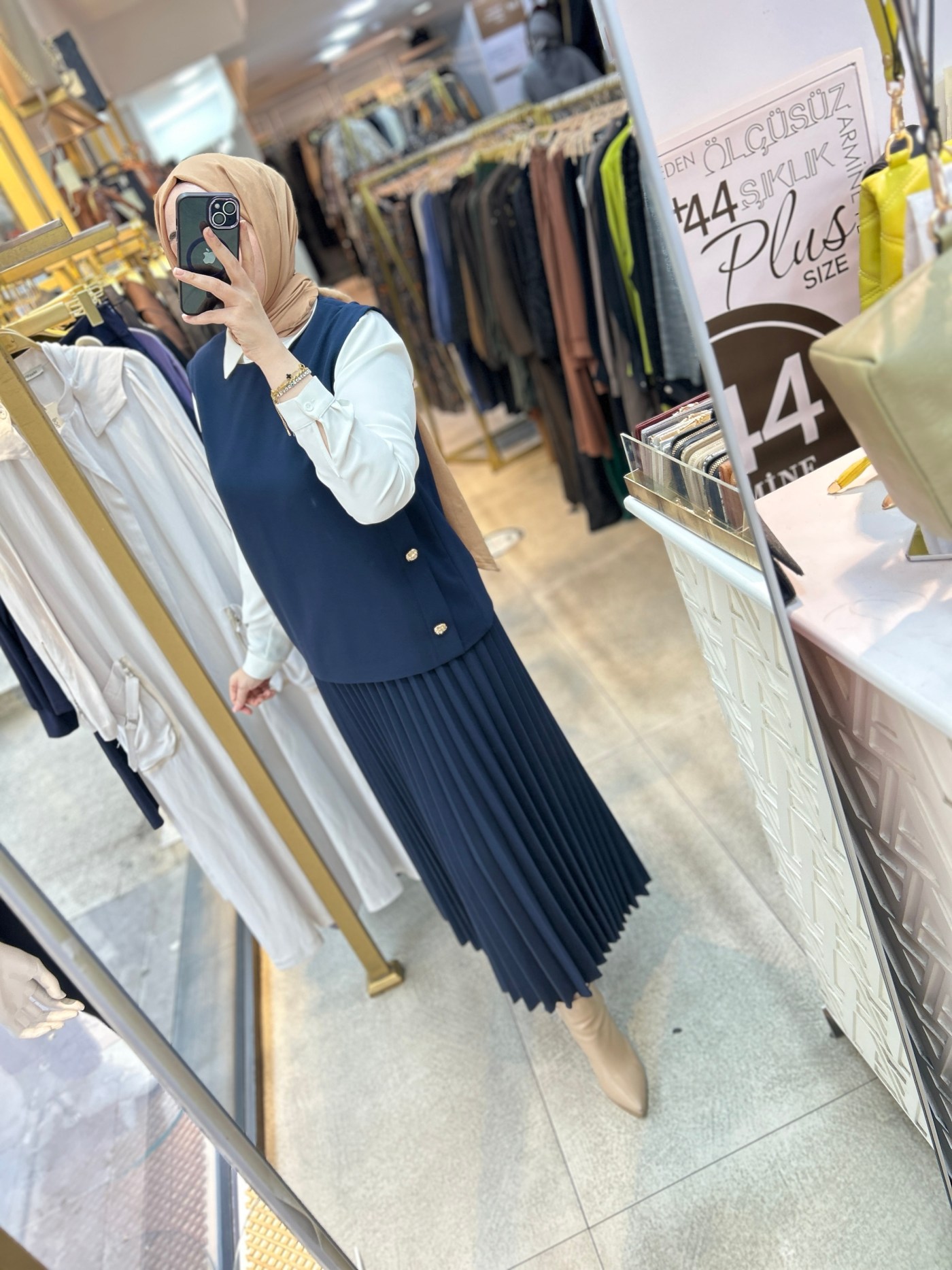 25K6007 BELLİ PİLİSELİ ETEKLİ TAKIM