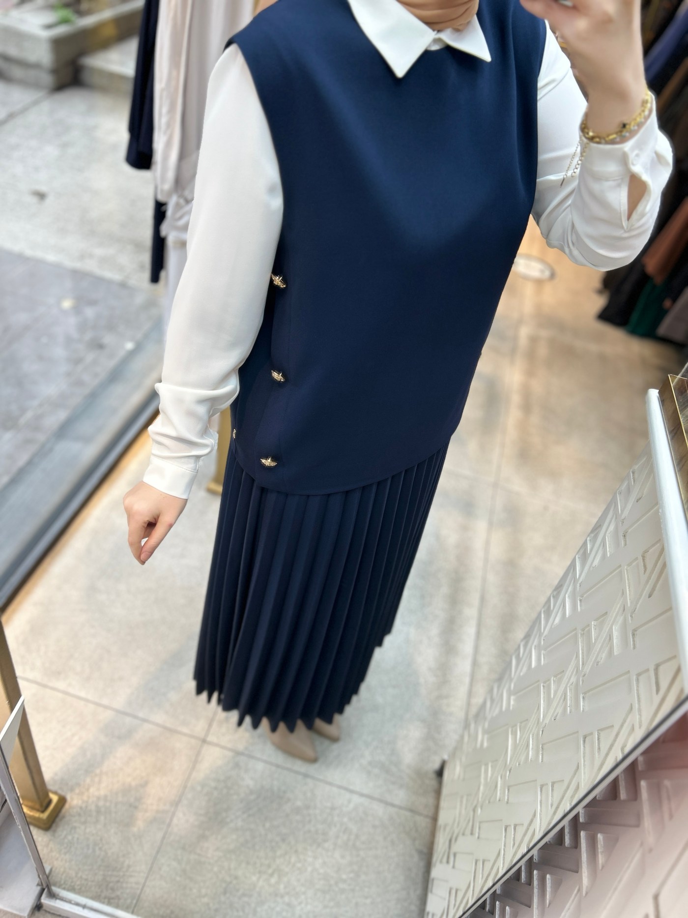 25K6007 BELLİ PİLİSELİ ETEKLİ TAKIM