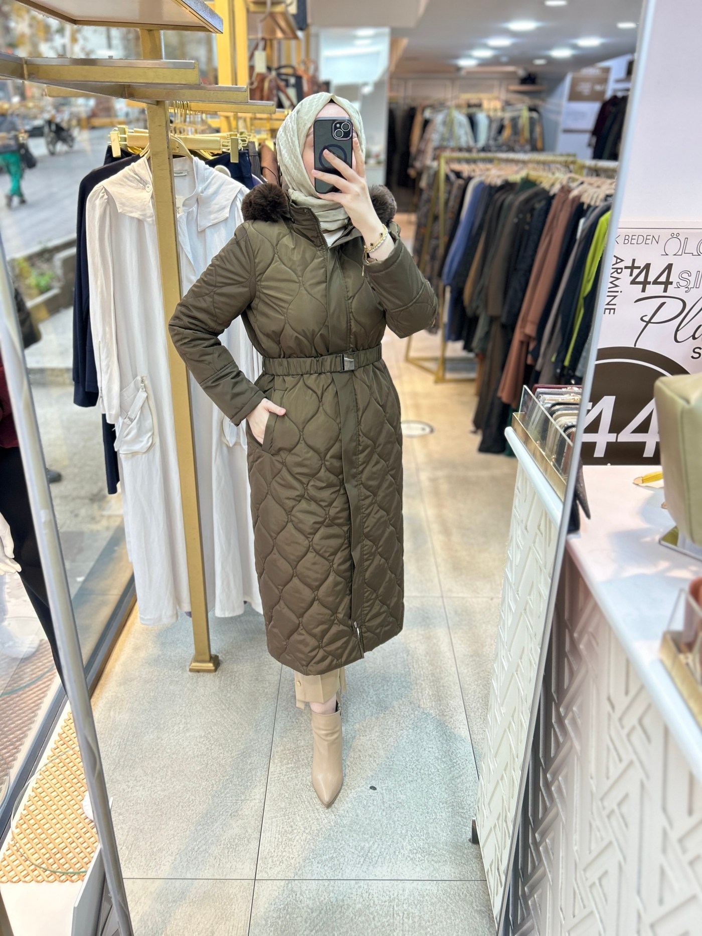 25K7001 KEMERLİ KAPŞONLU KAPİTONE MONT