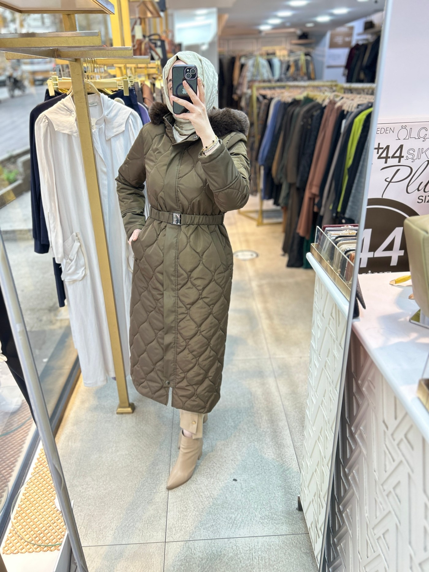 25K7001 KEMERLİ KAPŞONLU KAPİTONE MONT