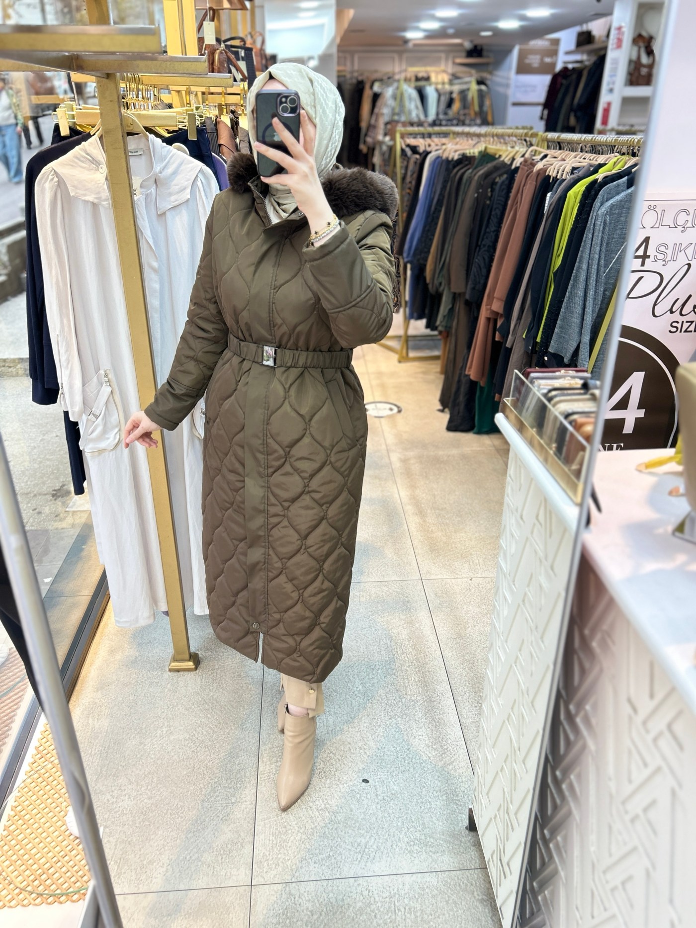 25K7001 KEMERLİ KAPŞONLU KAPİTONE MONT