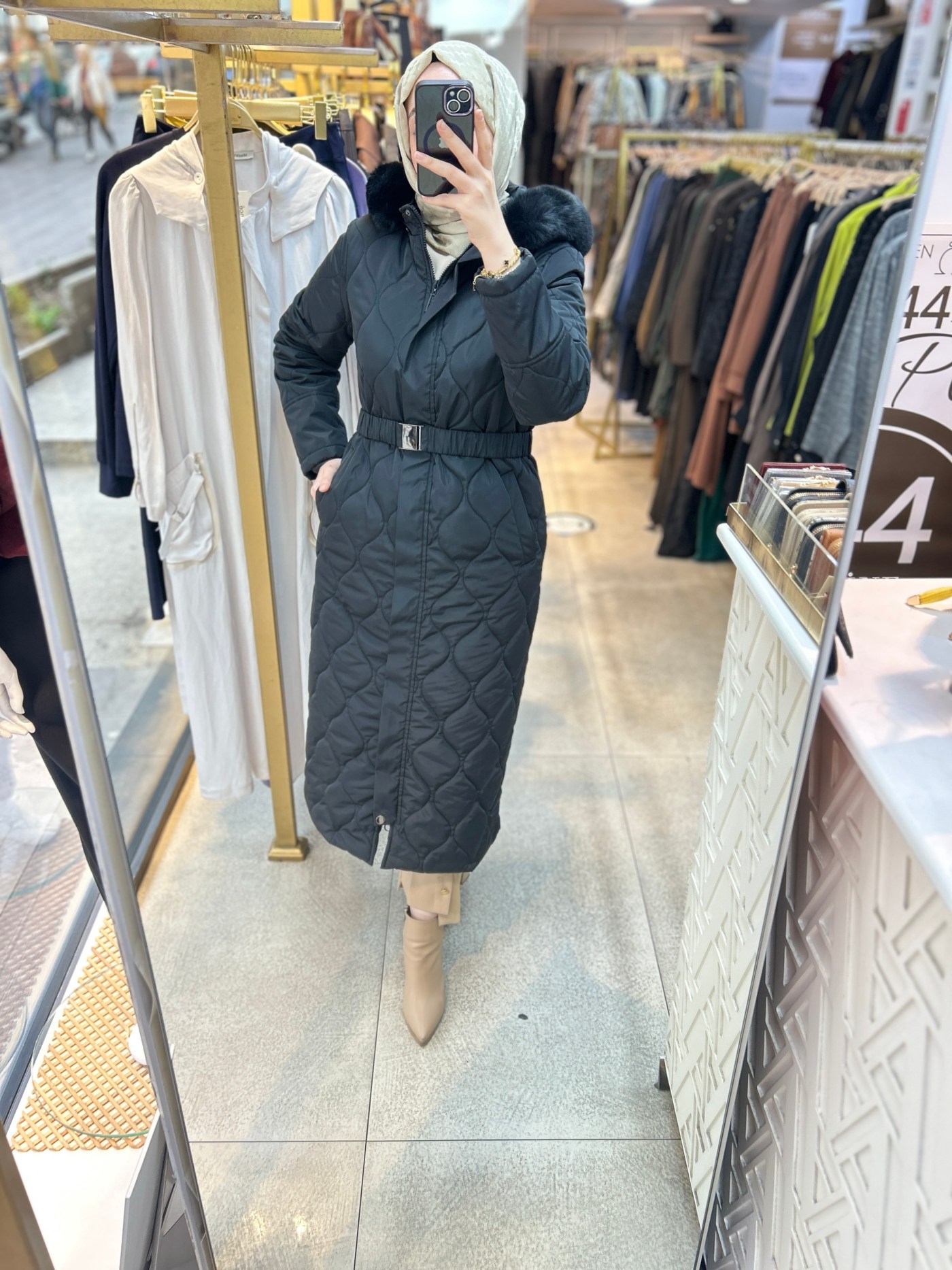 25K7001 KEMERLİ KAPŞONLU KAPİTONE MONT