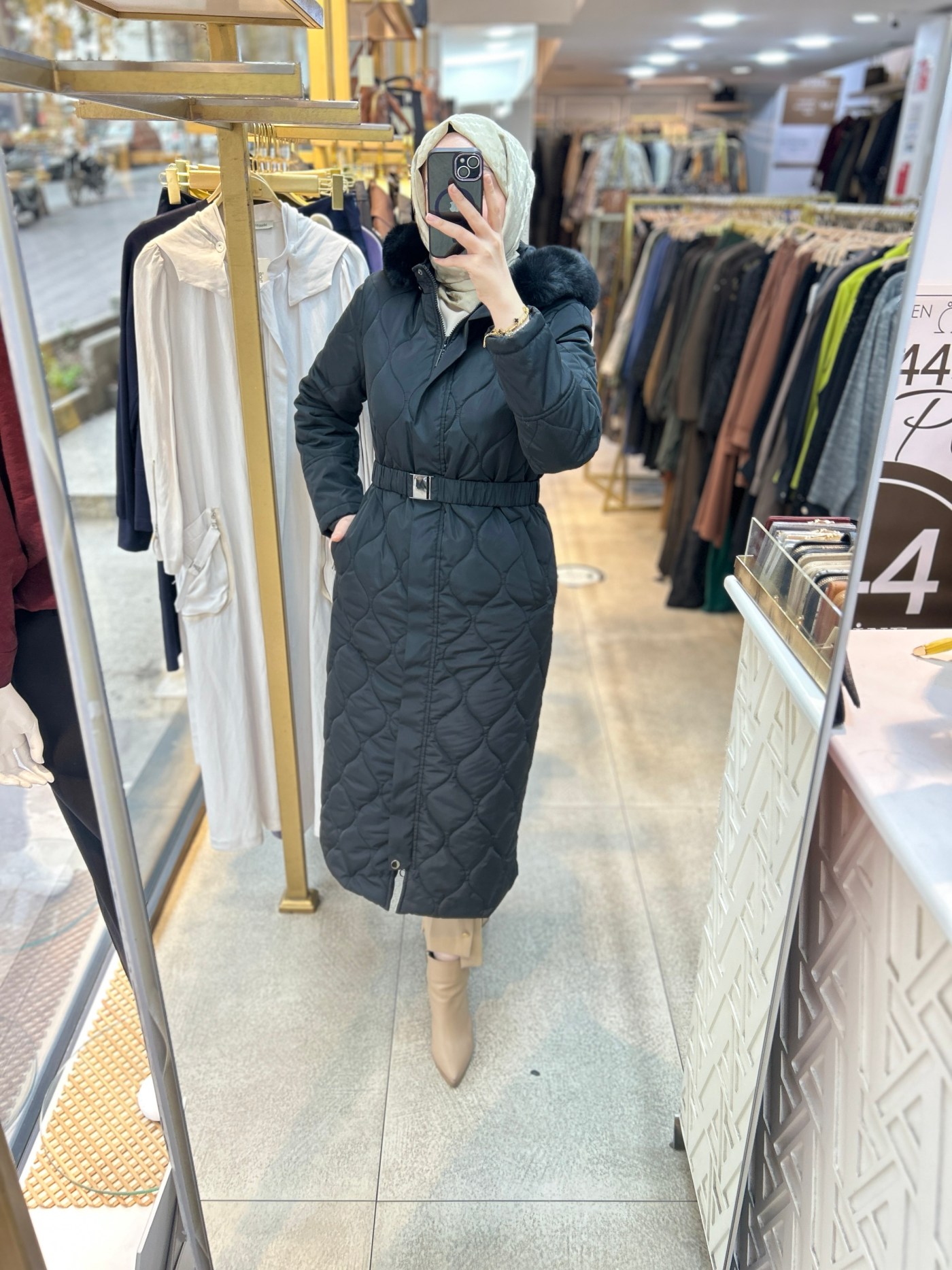 25K7001 KEMERLİ KAPŞONLU KAPİTONE MONT