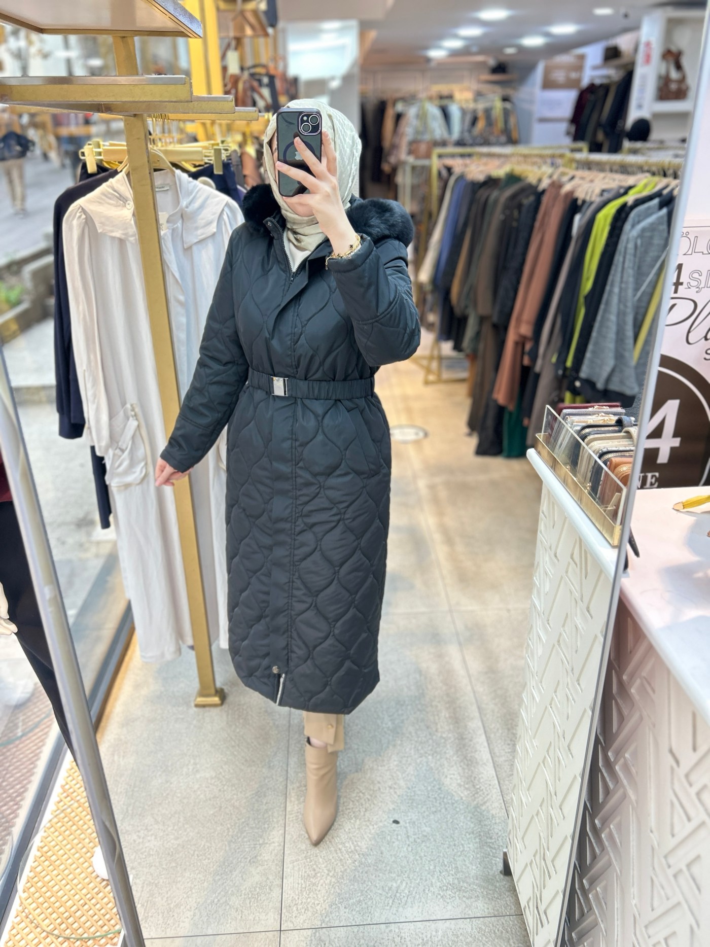 25K7001 KEMERLİ KAPŞONLU KAPİTONE MONT