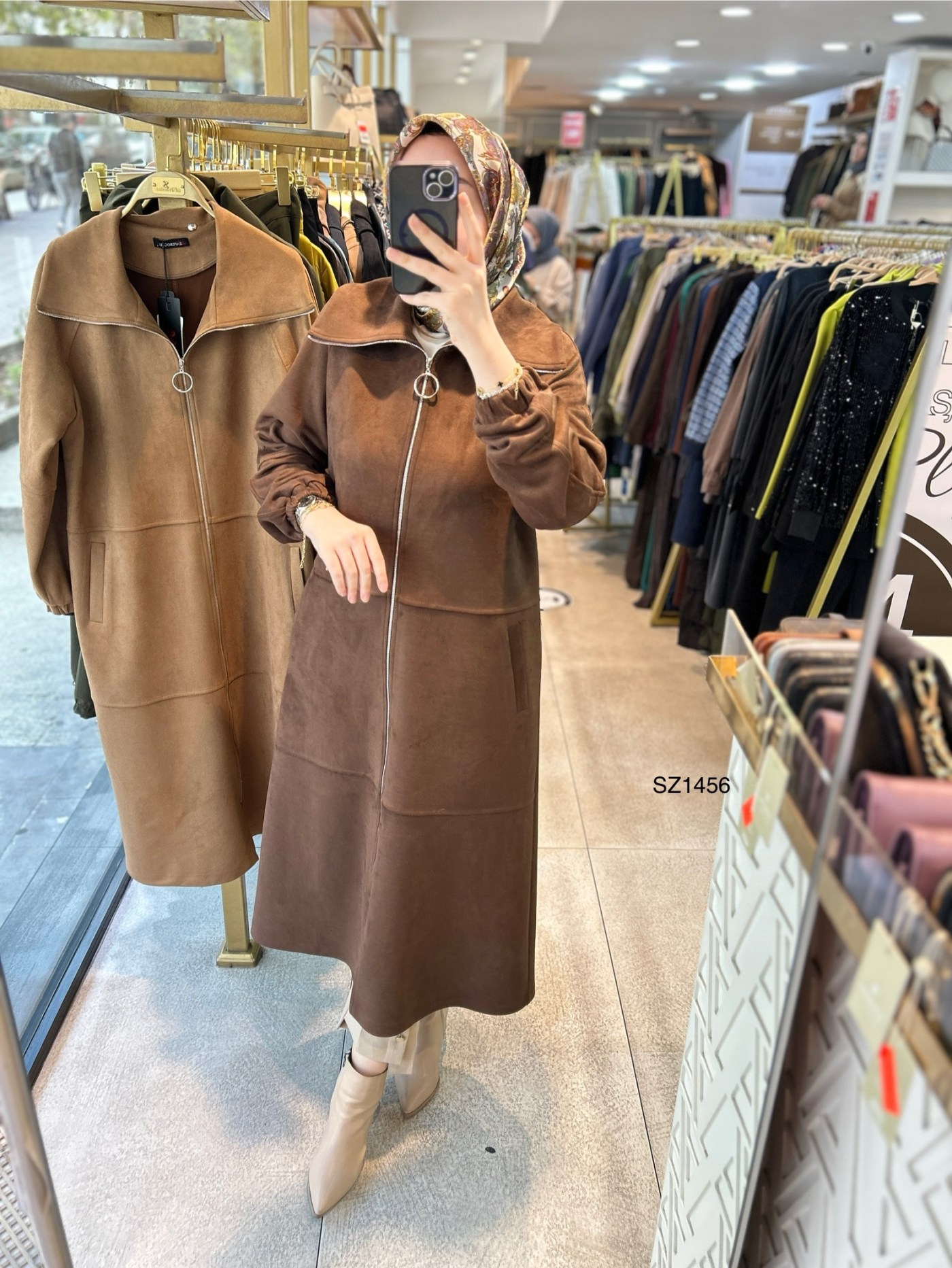 SZ1456 Fermuarlı Nubuk Kap