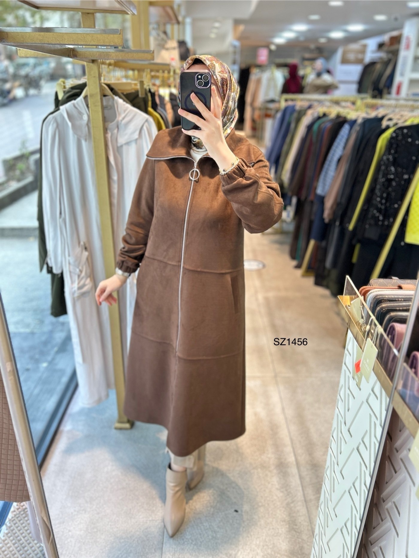 SZ1456 Fermuarlı Nubuk Kap