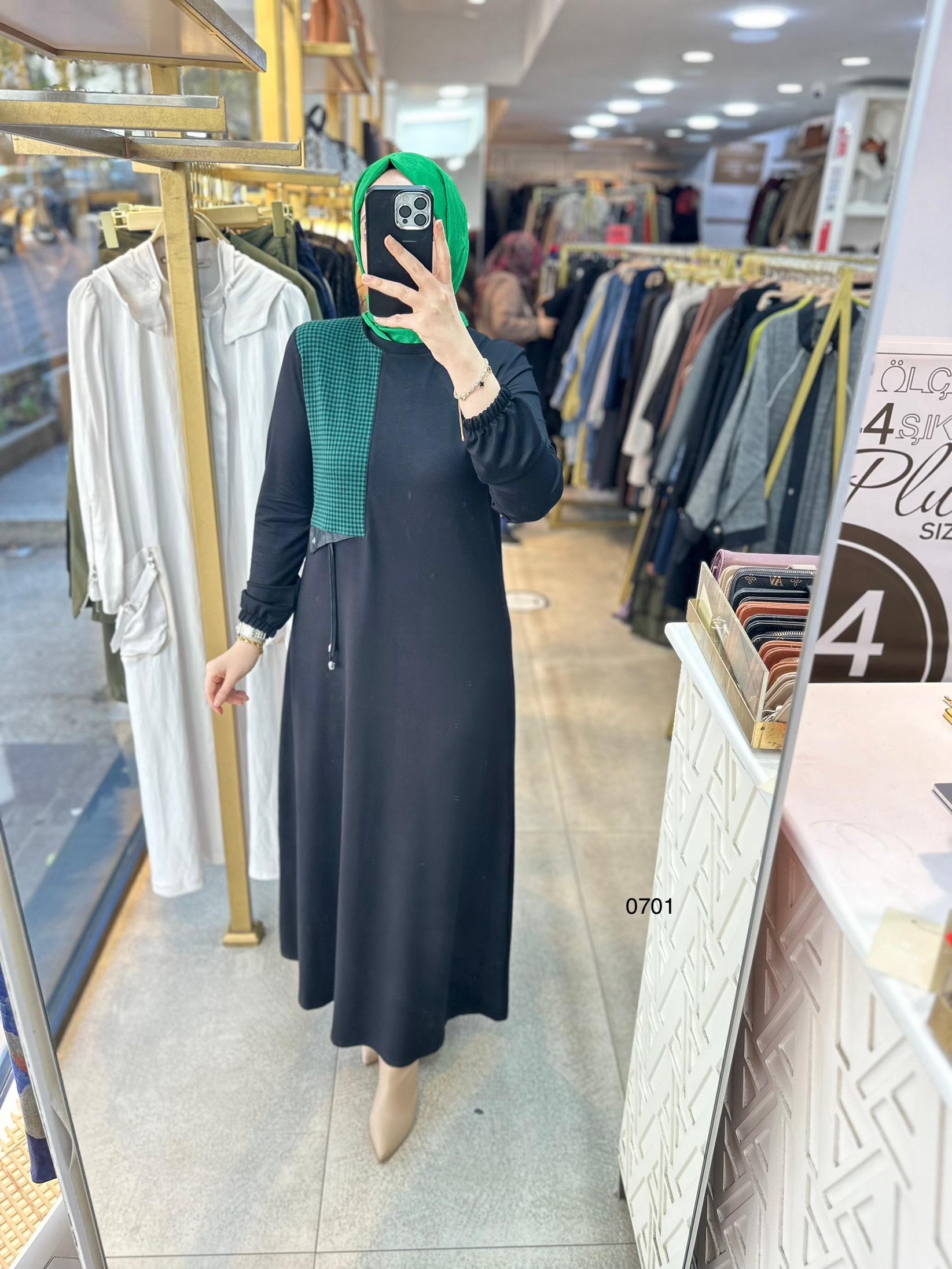 0701 Ekose Detaylı Elbise - Görsel 9