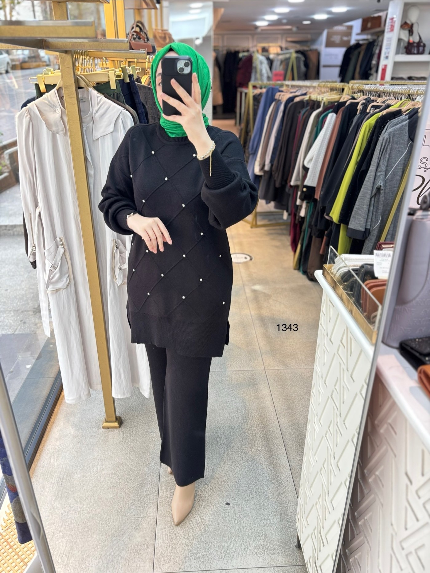 1343 Taş Detaylı Örme Triko Takım