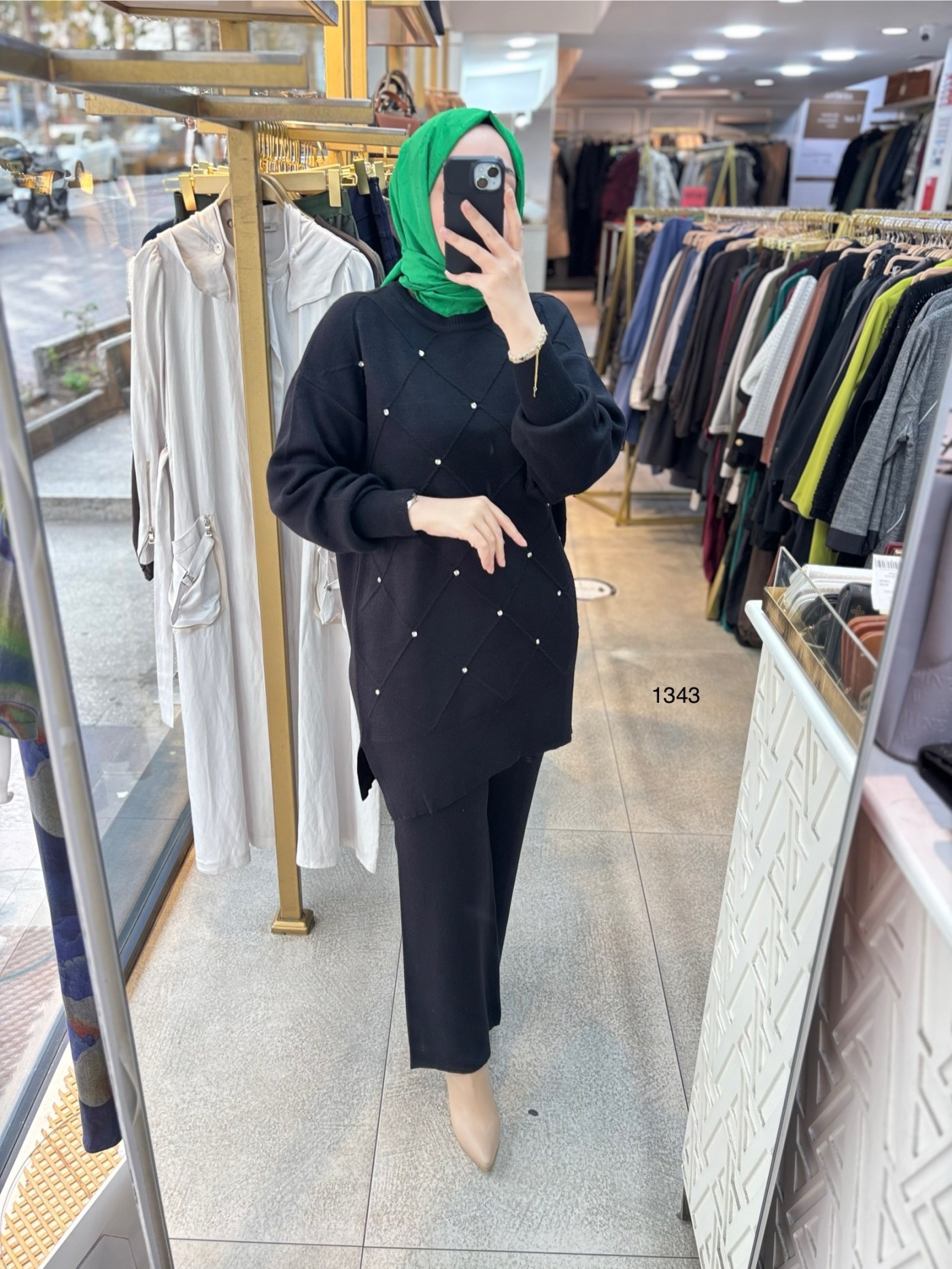 1343 Taş Detaylı Örme Triko Takım