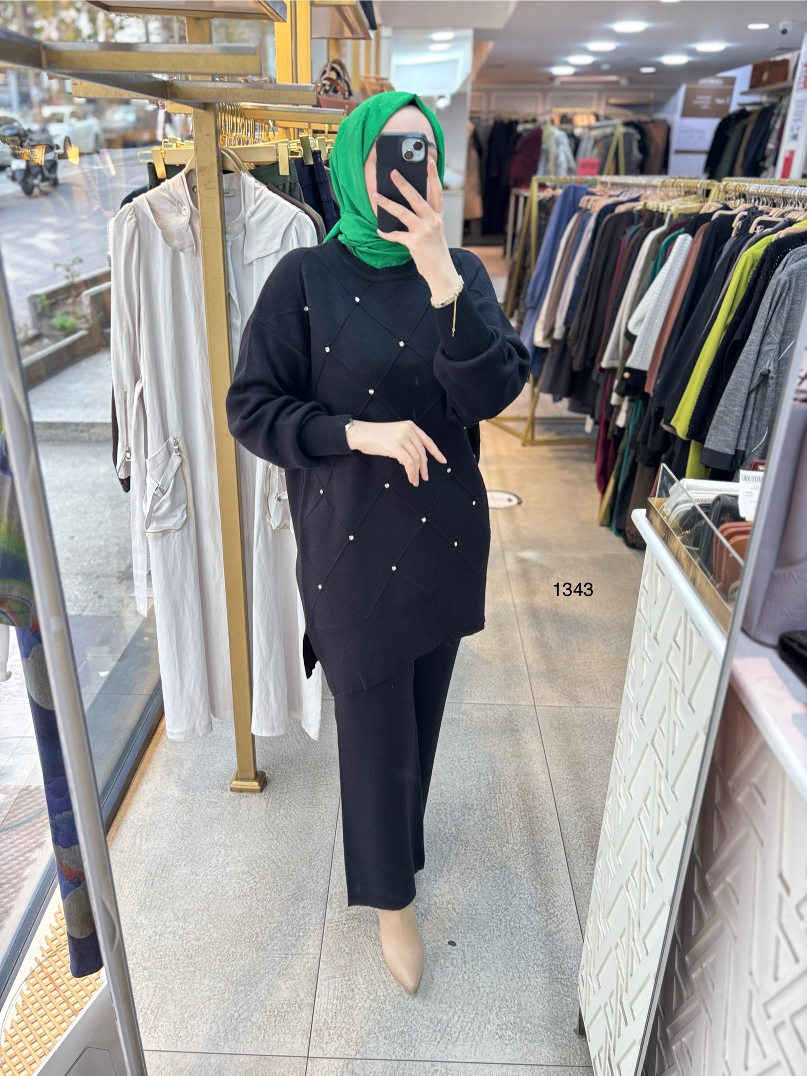 1343 Taş Detaylı Örme Triko Takım - Görsel 9