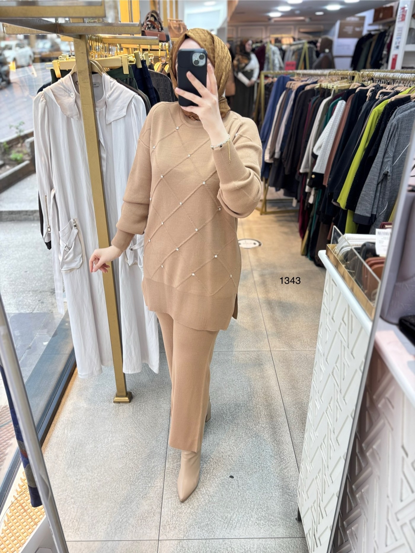 1343 Taş Detaylı Örme Triko Takım