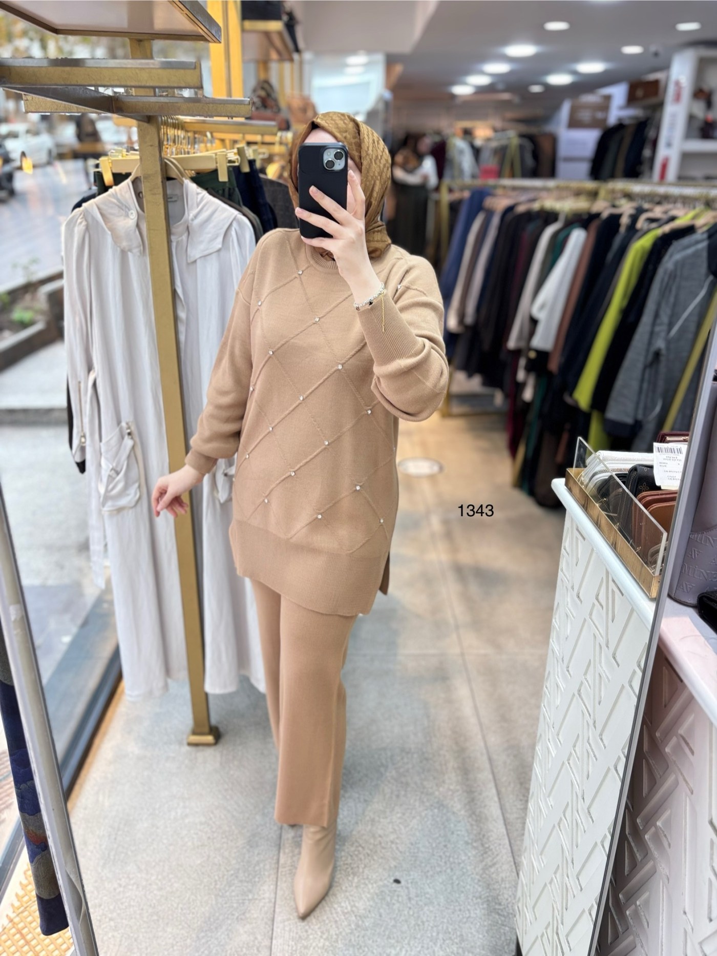 1343 Taş Detaylı Örme Triko Takım