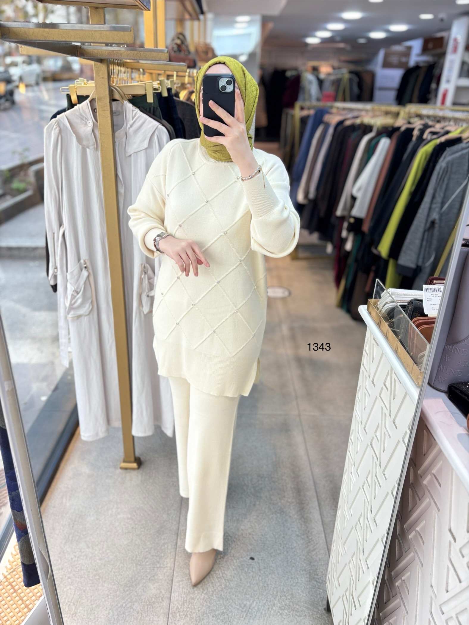 1343 Taş Detaylı Örme Triko Takım - Görsel 19