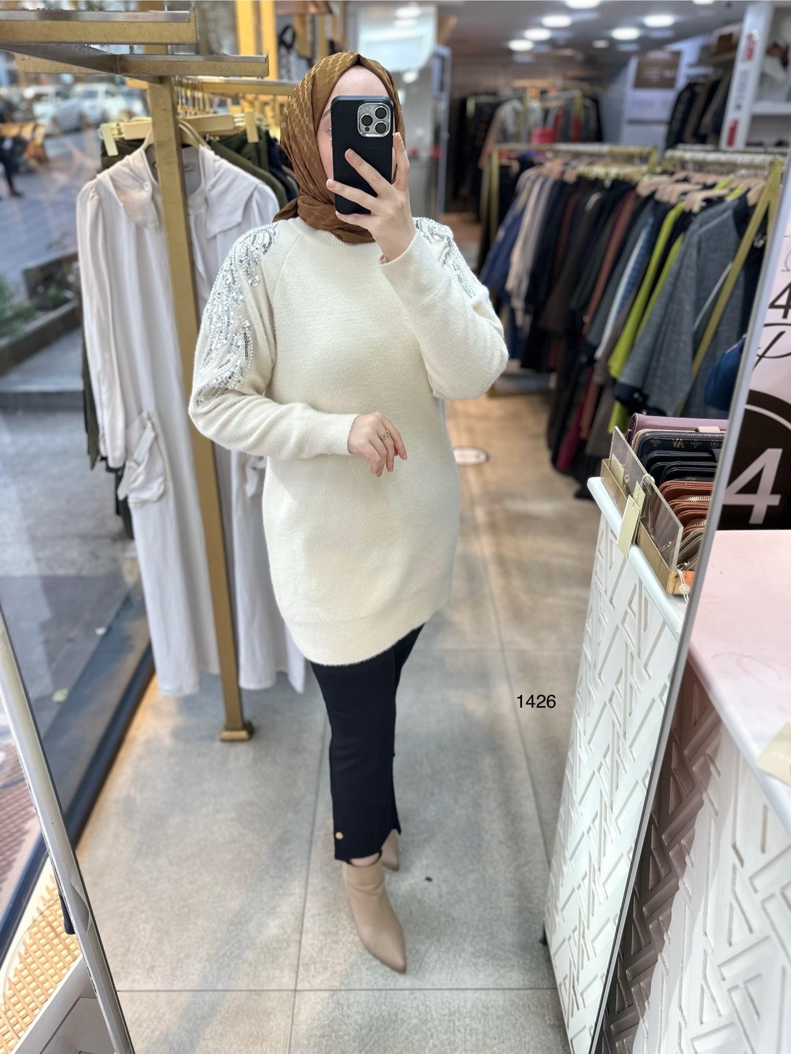 1426 Omuz Pul Detaylı Triko - Görsel 5