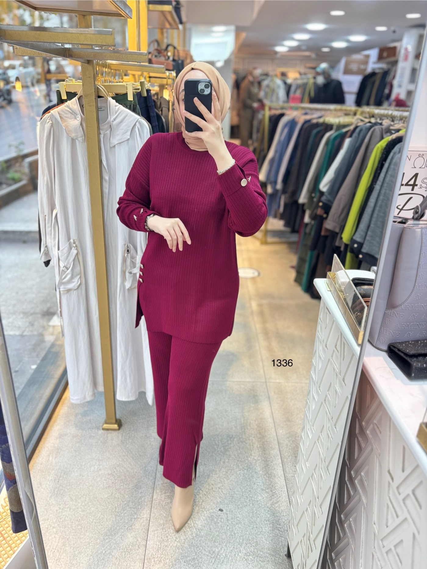 1336 Düğme Detaylı Örme Tirko Takım