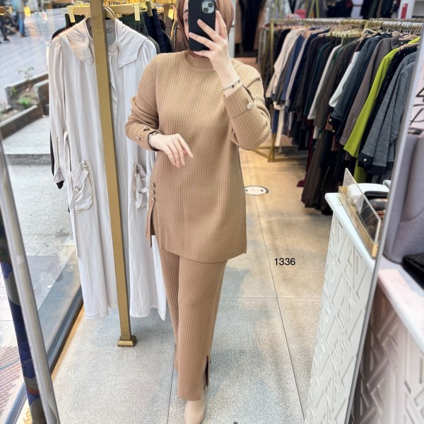 1336 Düğme Detaylı Örme Tirko Takım - Görsel 7