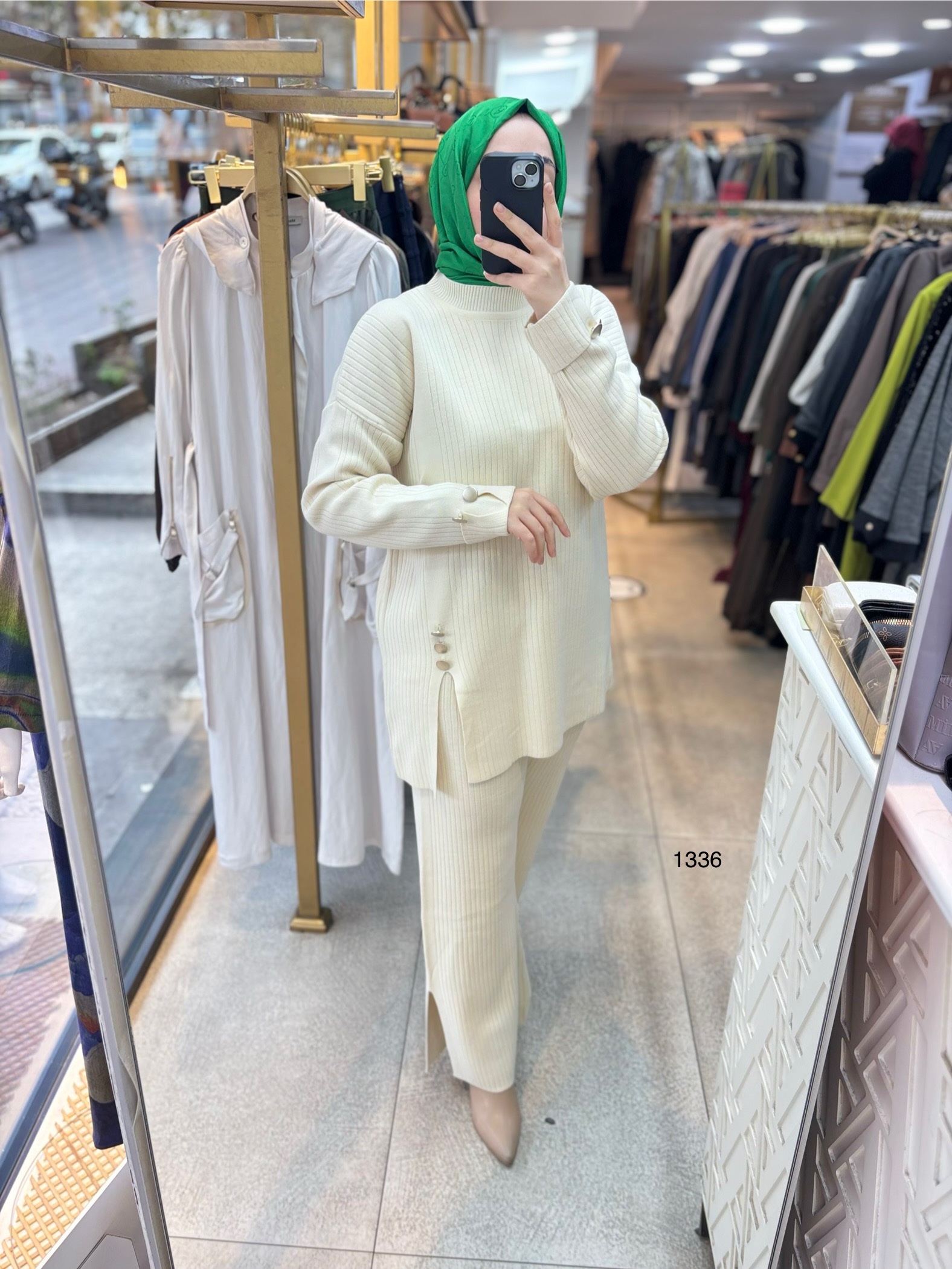 1336 Düğme Detaylı Örme Tirko Takım - Görsel 10