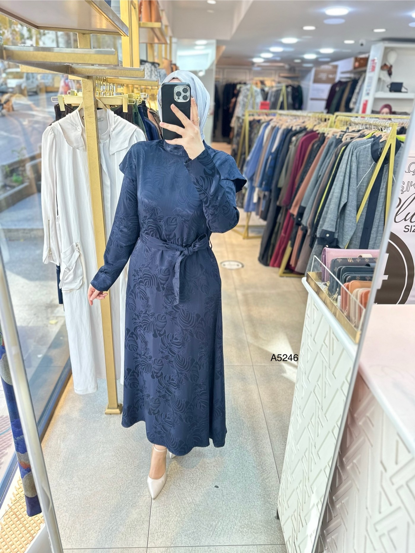 A5246 Desenli Saten Krep Kumaş Elbise