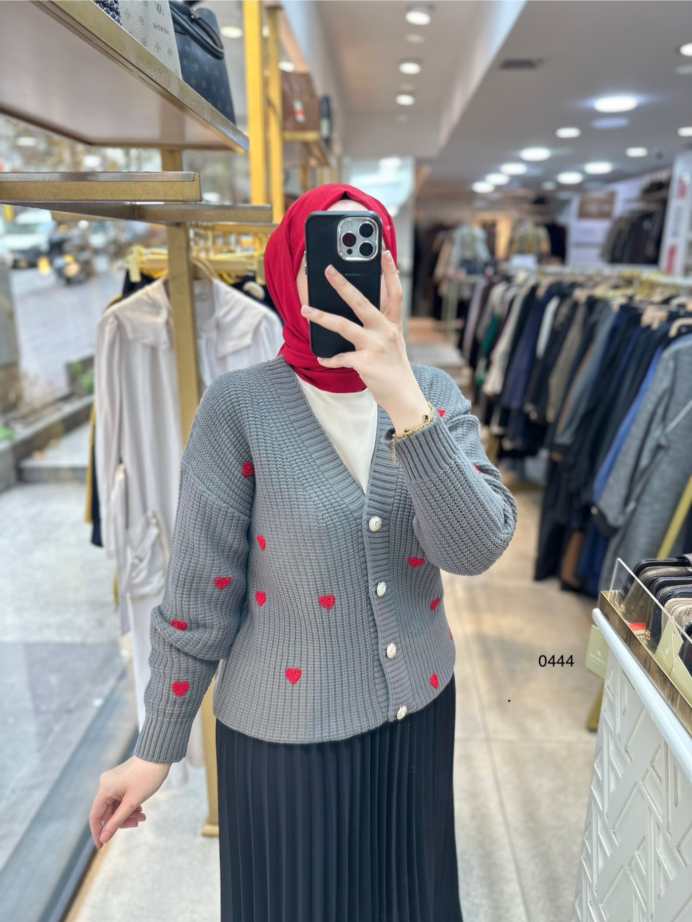 0444 Kalpli Triko Hırka