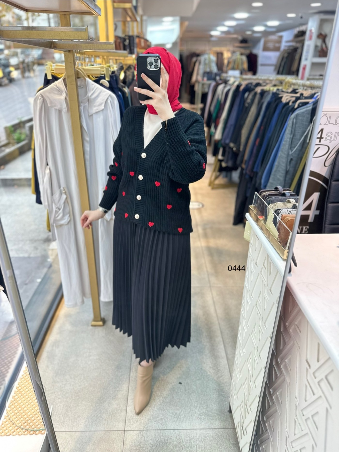 0444 Kalpli Triko Hırka