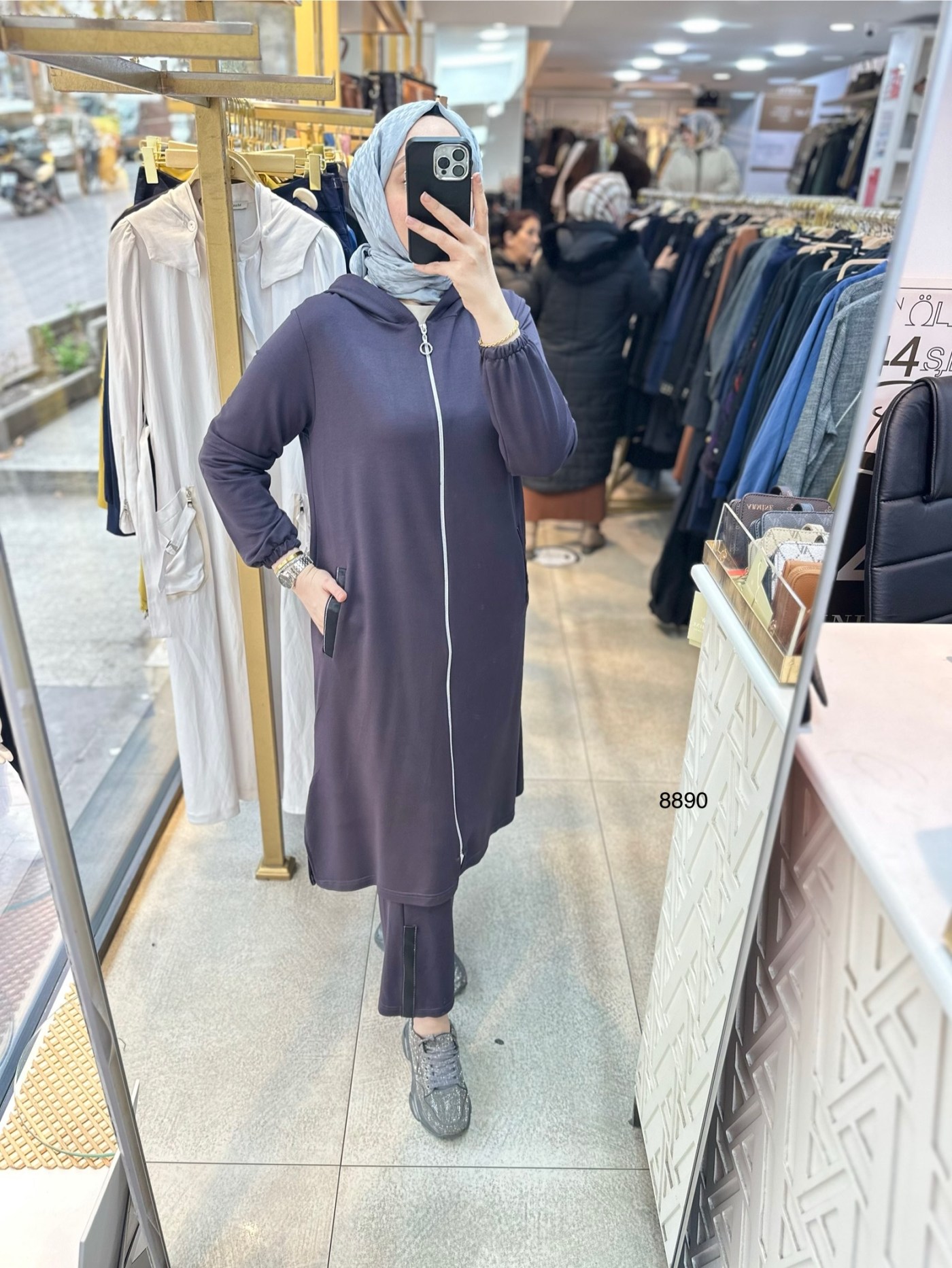 8890 Ön Fermuarlı Takım