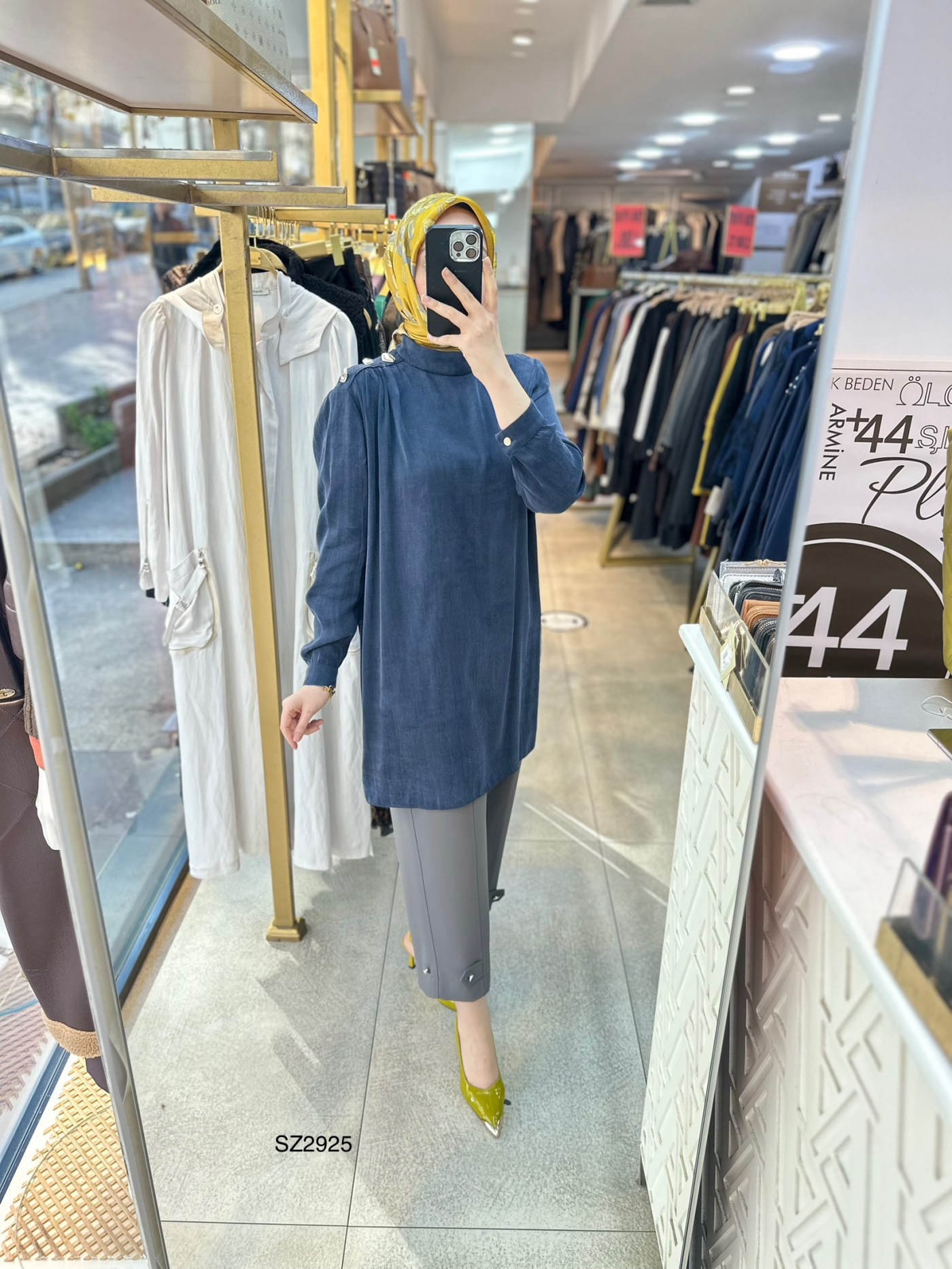 SZ2925 Selma Zaferoğlu Düğme Detaylı İpek Kupra Tunik