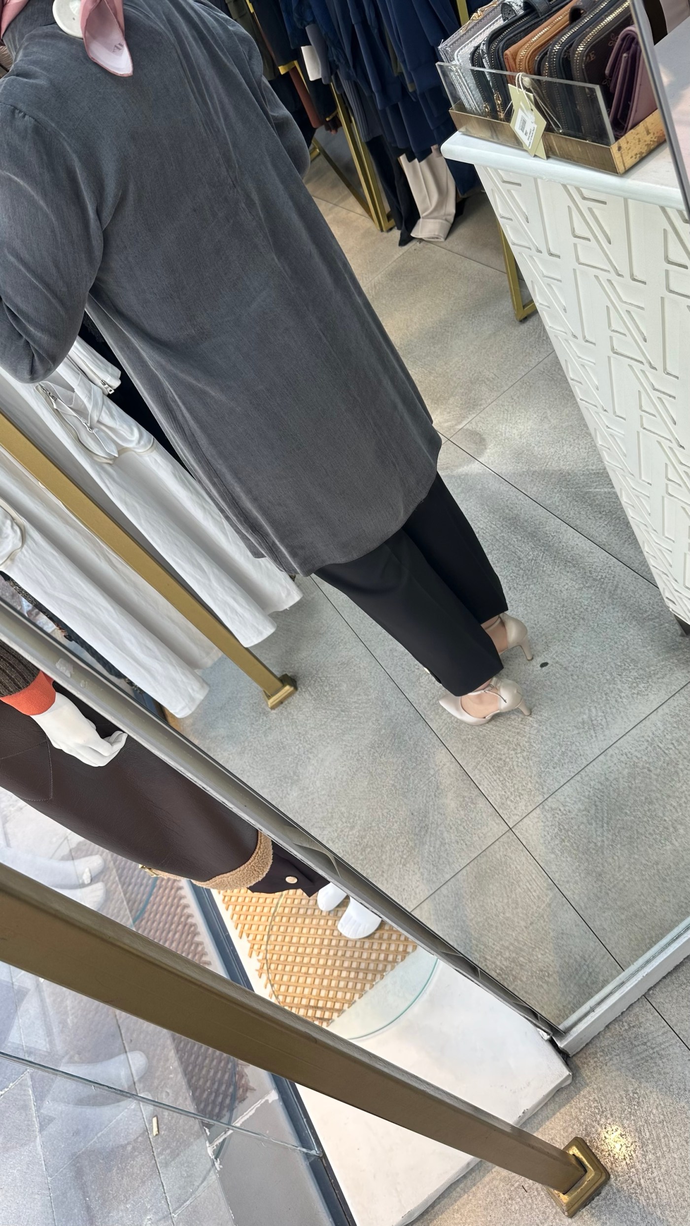 SZ2925 Selma Zaferoğlu Düğme Detaylı İpek Kupra Tunik