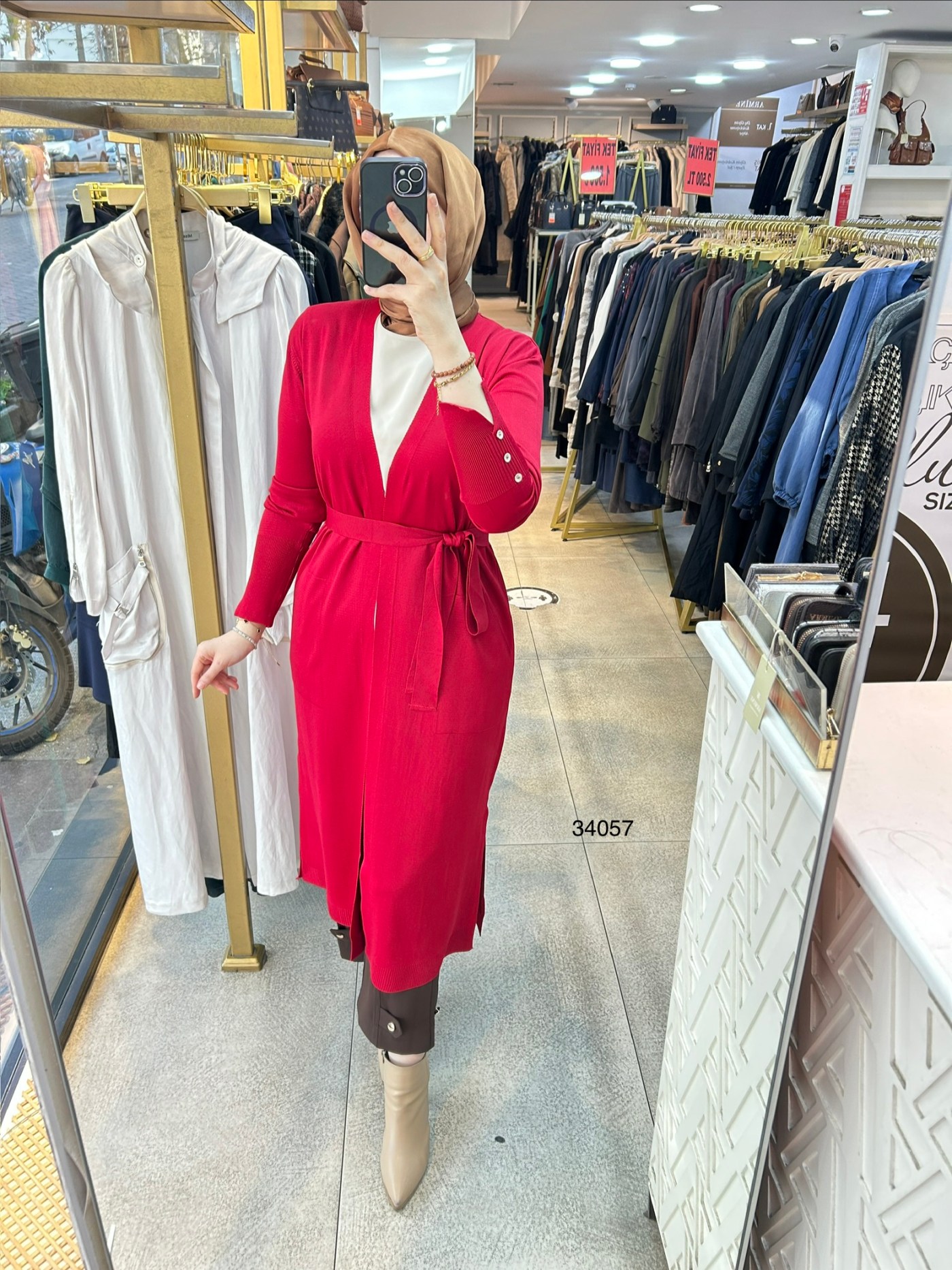 34057 Kol Kısmı Düğmeli Kemerli Hırka