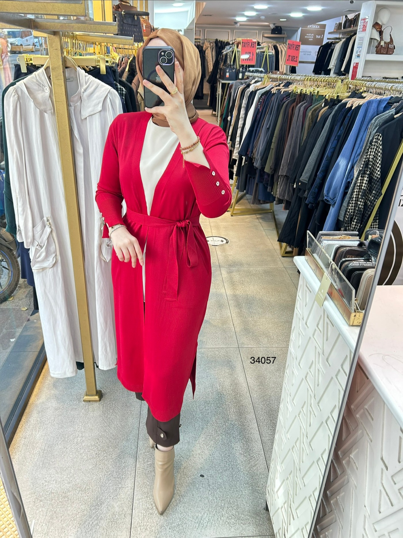 34057 Kol Kısmı Düğmeli Kemerli Hırka