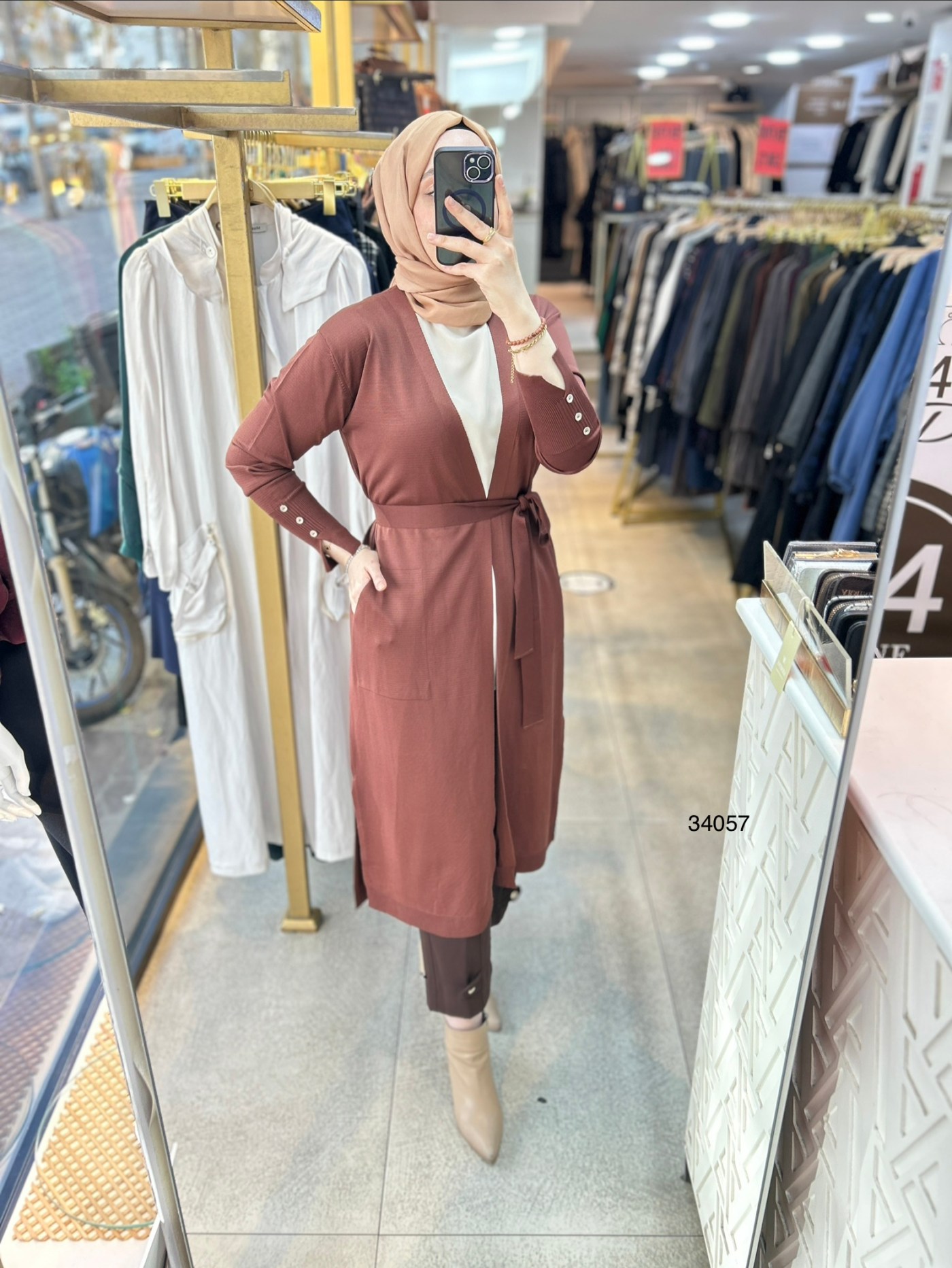 34057 Kol Kısmı Düğmeli Kemerli Hırka