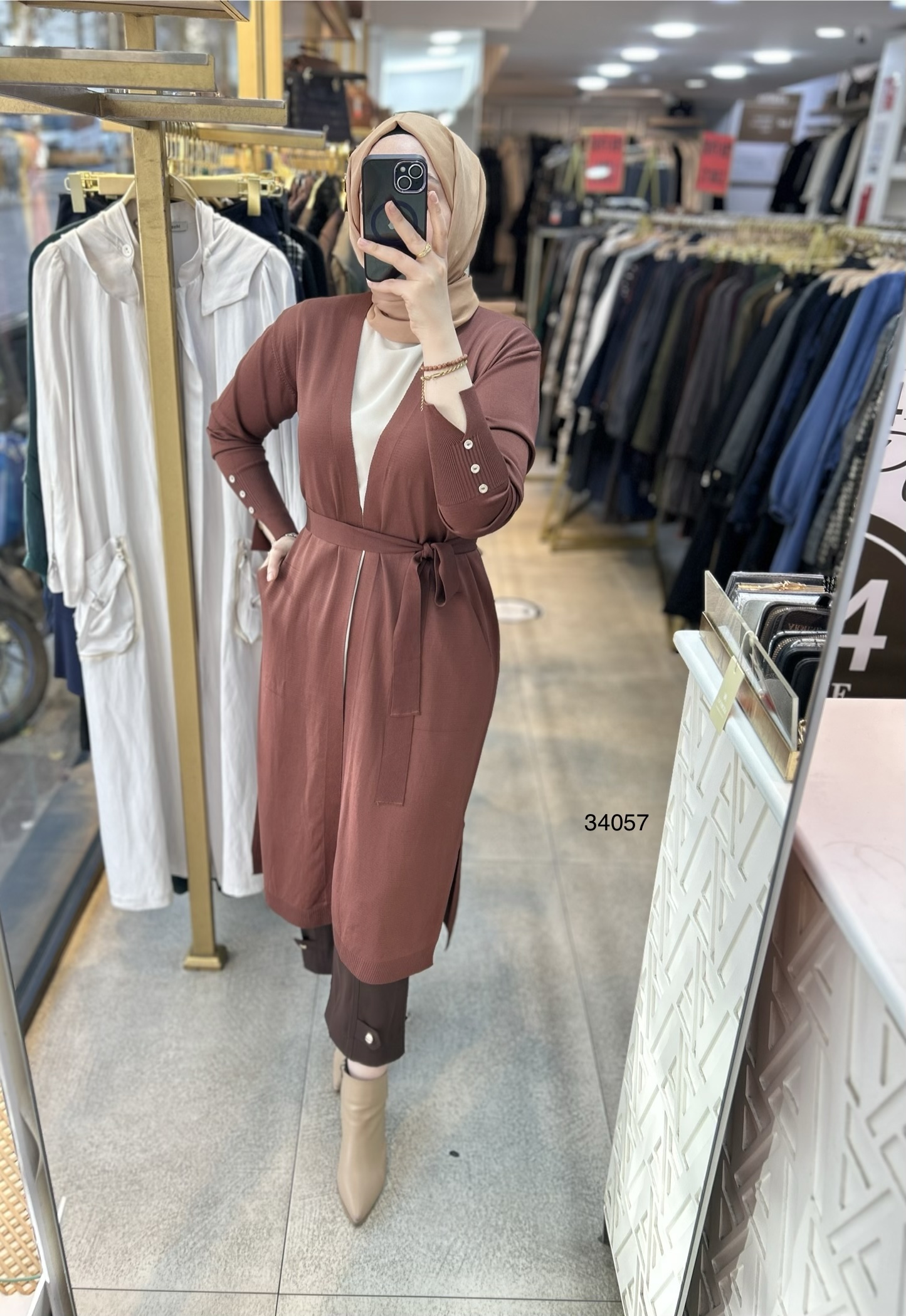 34057 Kol Kısmı Düğmeli Kemerli Hırka - Görsel 4