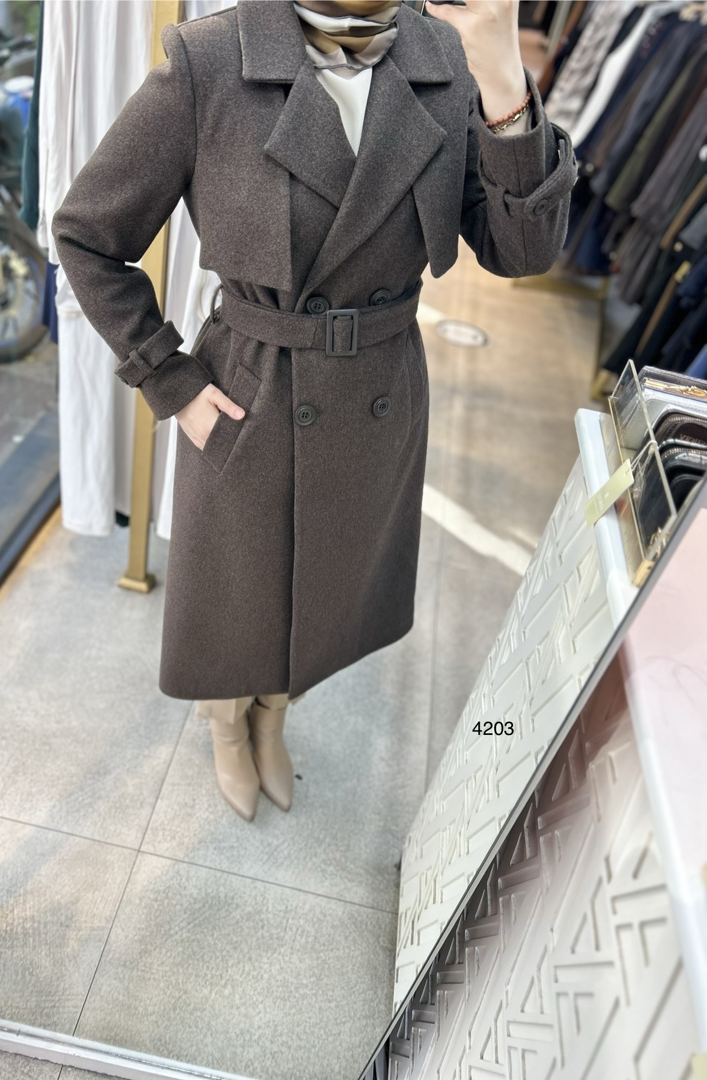 4203 Çift Düğmeli Kemerli Kaşe