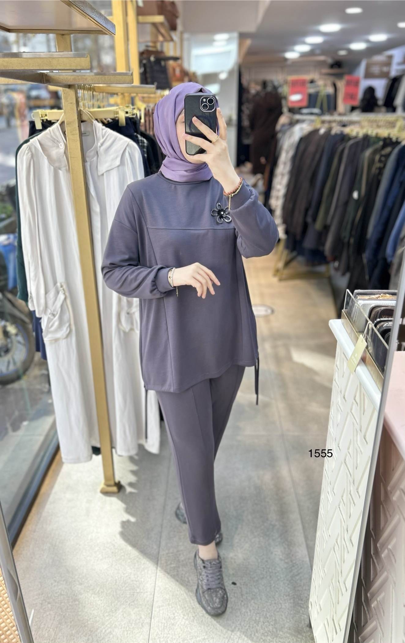 1555 Çiçek Aksesuarlı Spor Takım