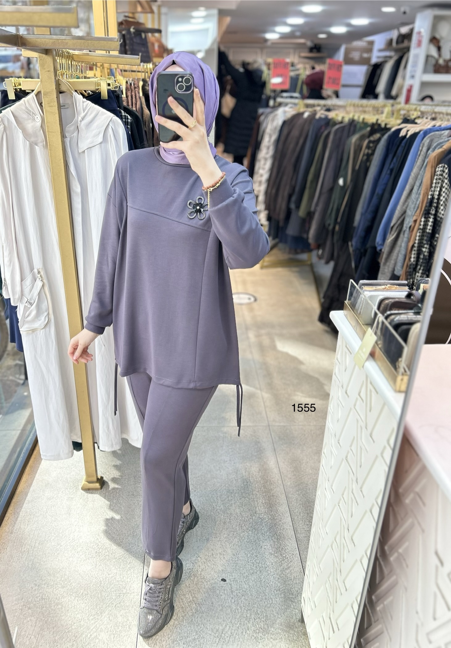 1555 Çiçek Aksesuarlı Spor Takım - Görsel 10