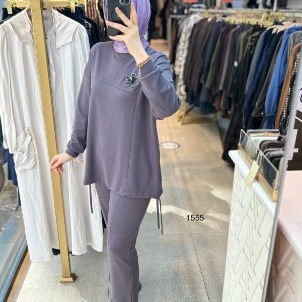 1555 Çiçek Aksesuarlı Spor Takım - Görsel 5