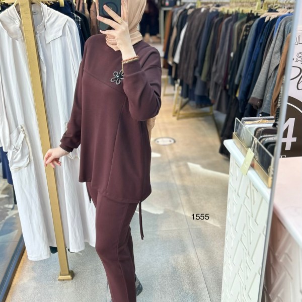 1555 Çiçek Aksesuarlı Spor Takım - Görsel 3